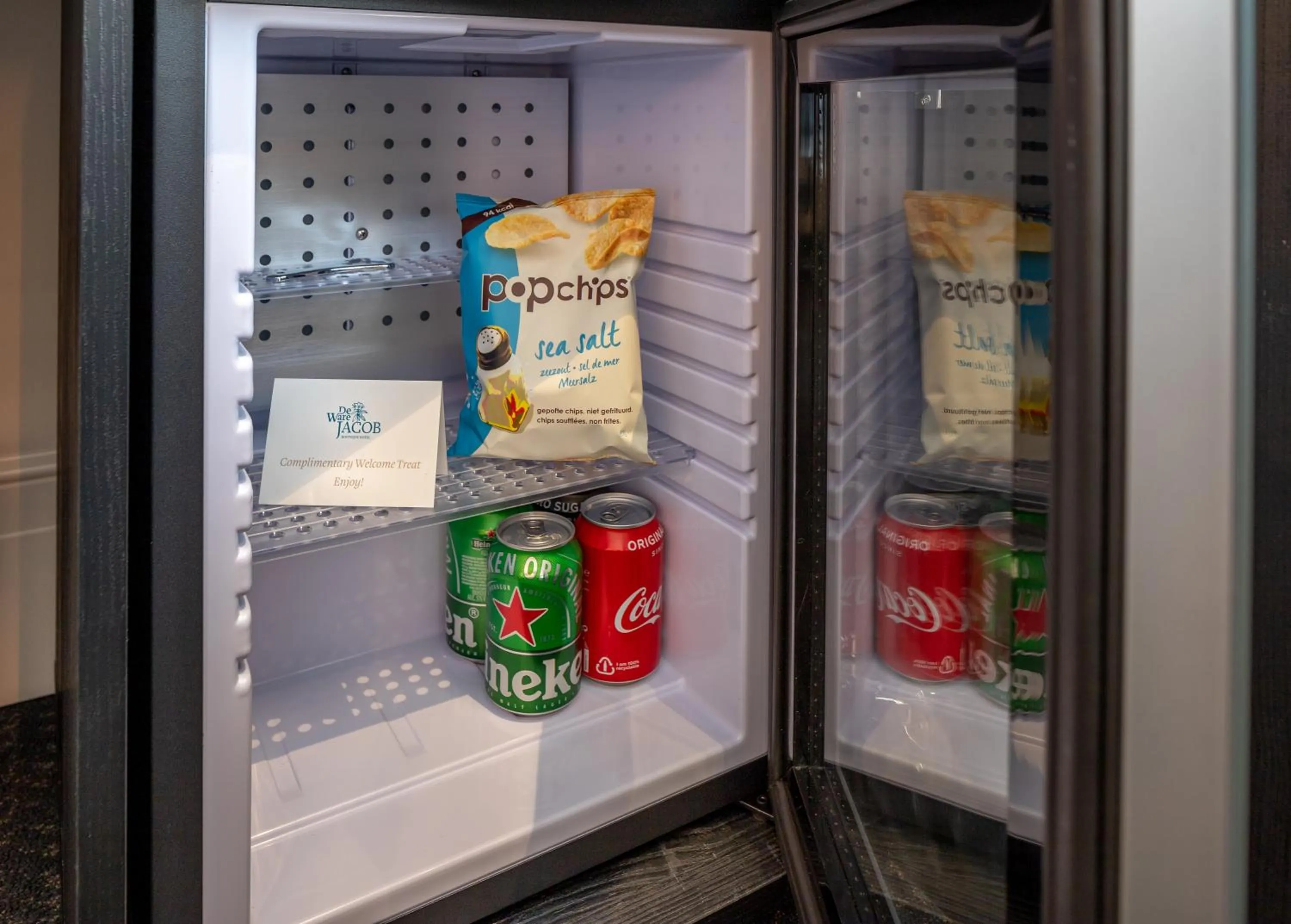 minibar in De Ware Jacob Boutique Hotel