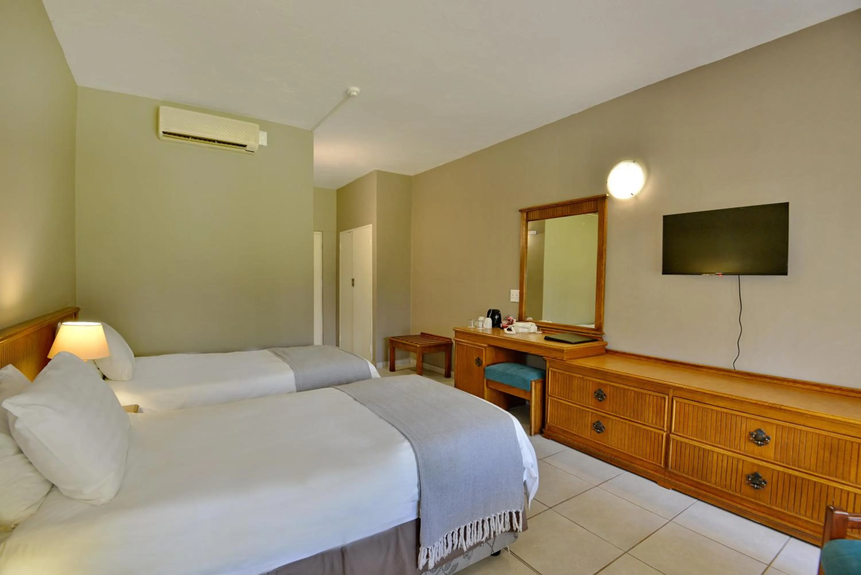 Bed in Sundown Country Estate