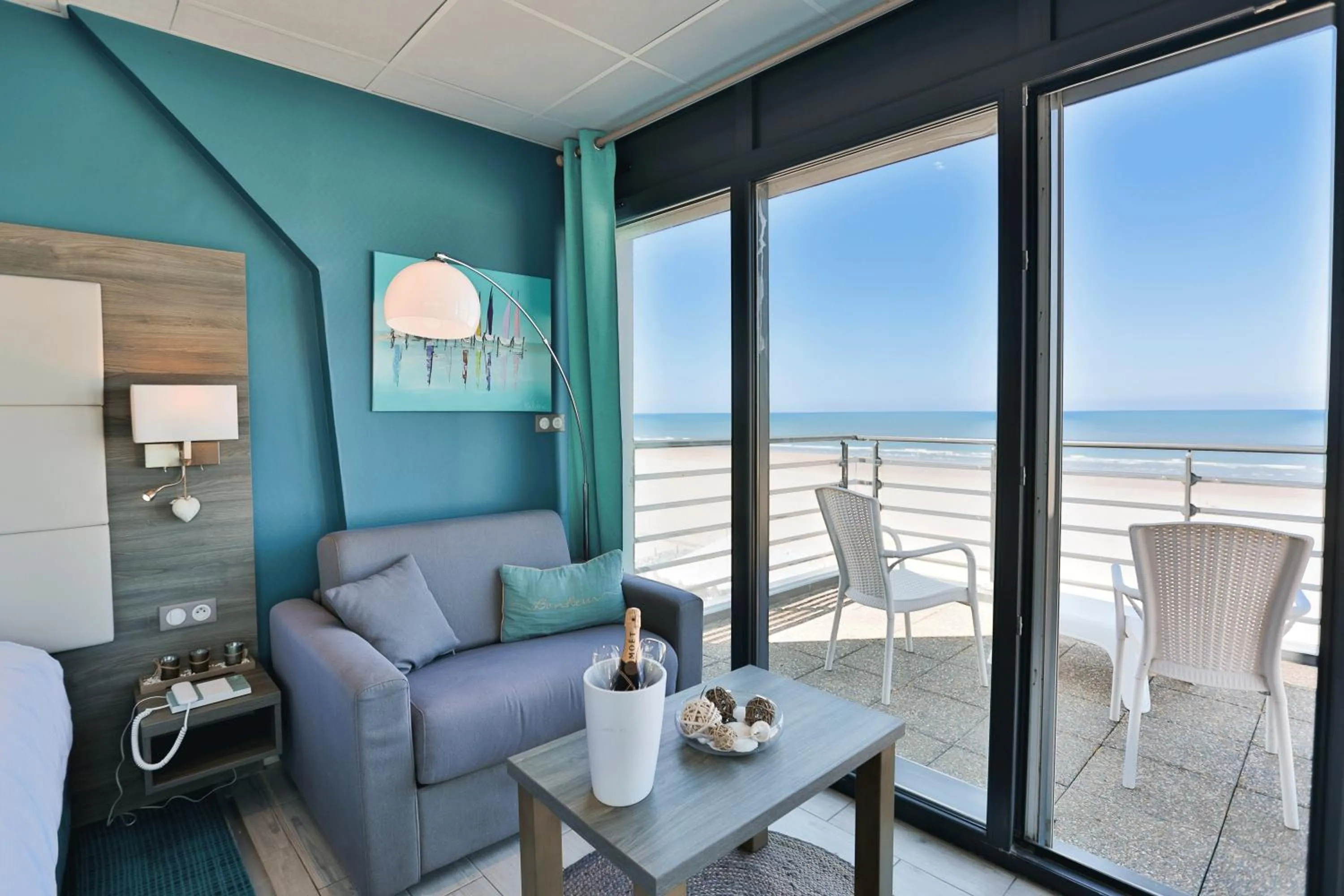 Balcony/Terrace in The Originals Boutique, Hôtel Neptune, Berck-sur-Mer