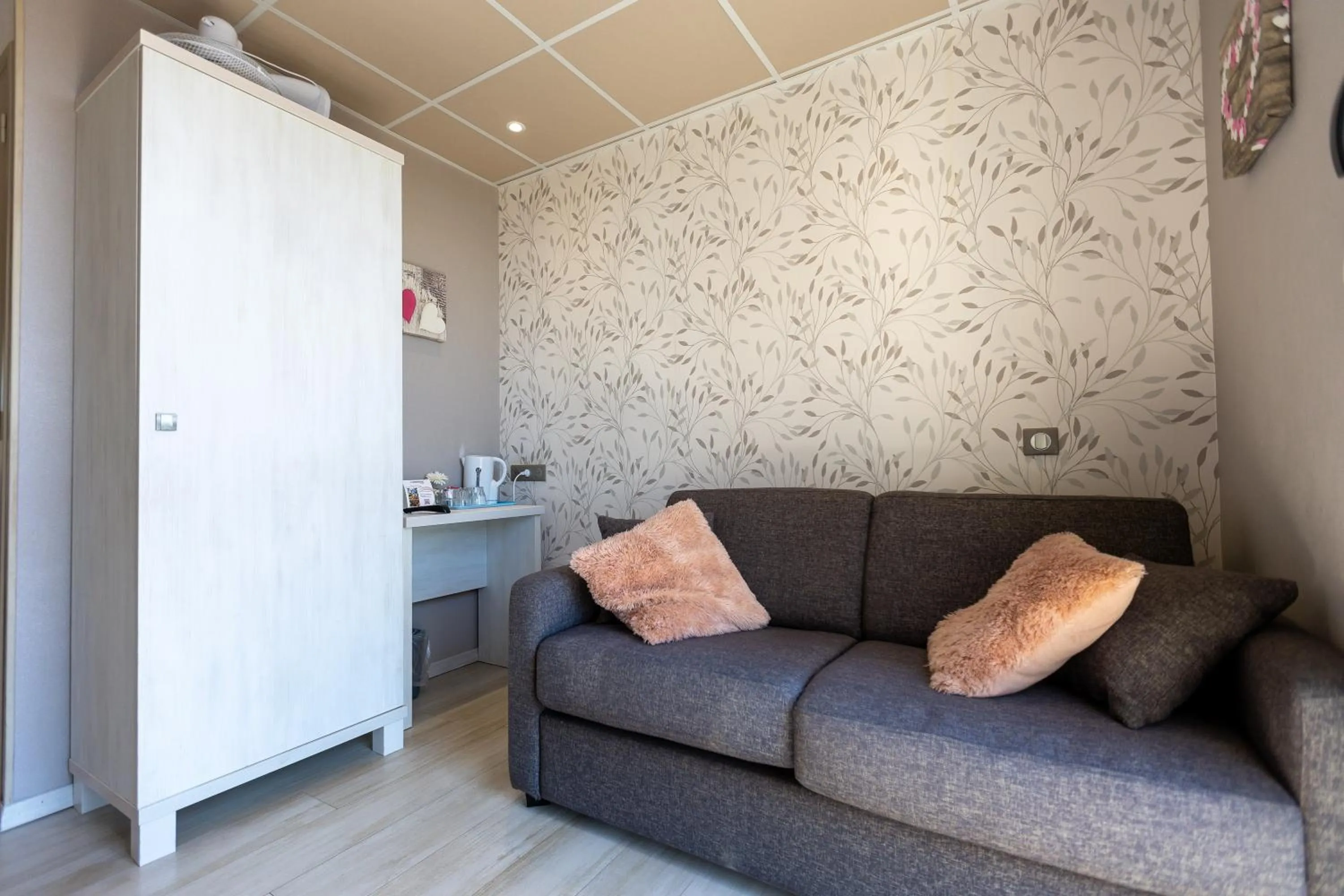 Living room in The Originals Boutique, Hôtel Neptune, Berck-sur-Mer