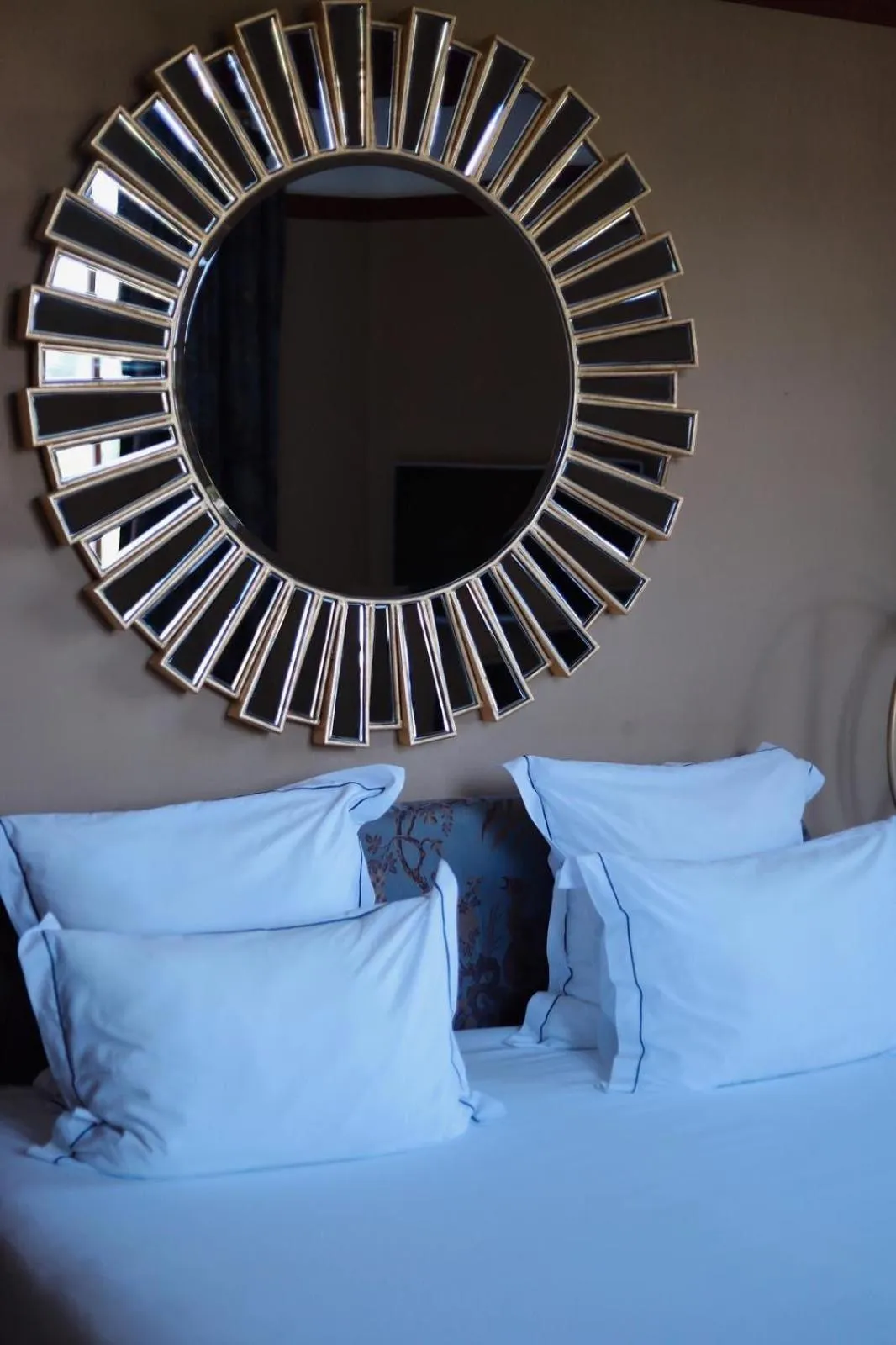 Bedroom, Bed in Domaine Saint Clair - Le Donjon