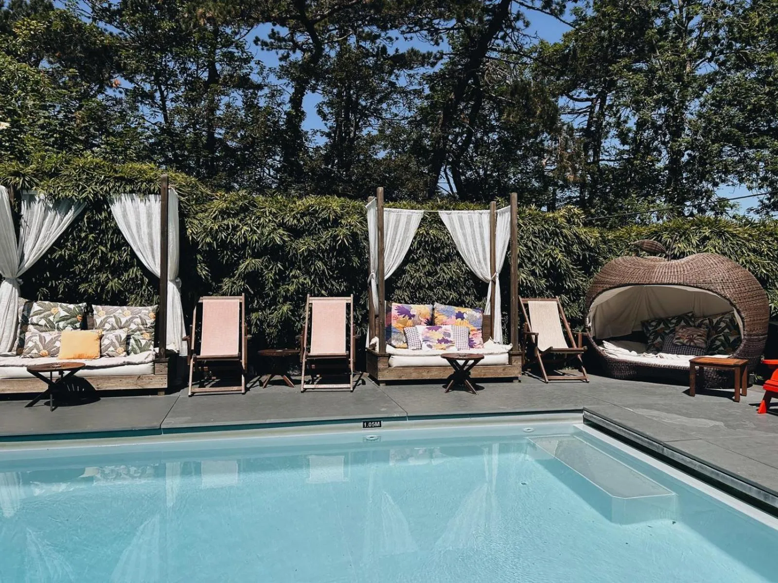 Swimming pool in Domaine Saint Clair - Le Donjon