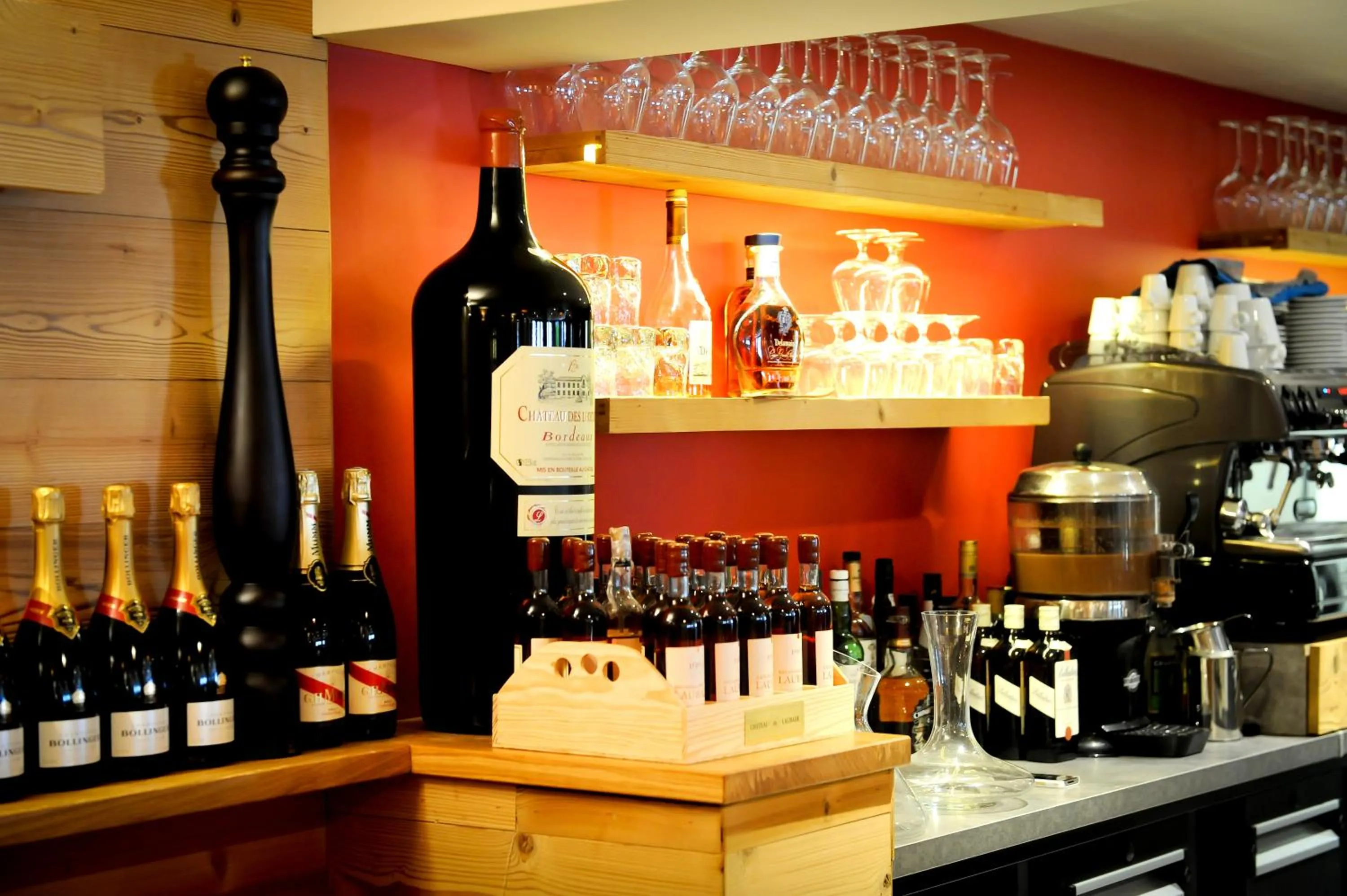 Lounge or bar in Chalet Hotel Régina