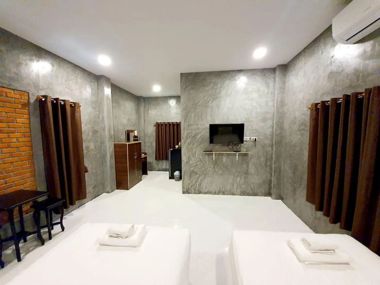 Bed in B-tel Chomthong resort Chiang mai