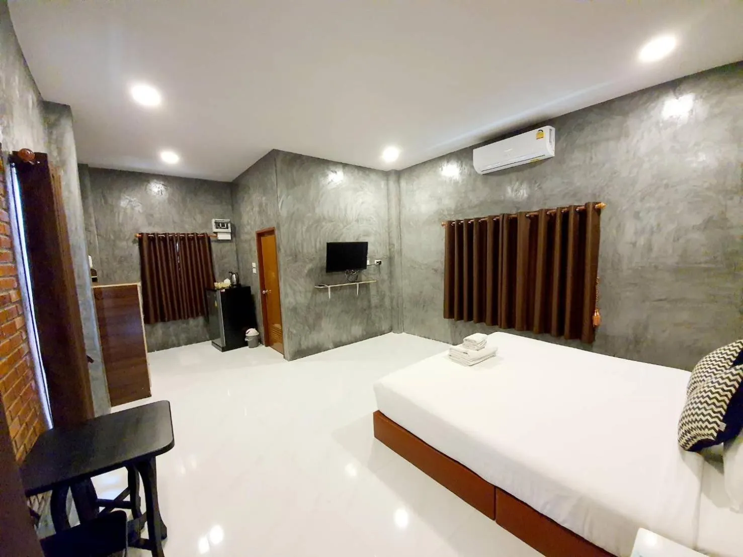 Bed in B-tel Chomthong resort Chiang mai