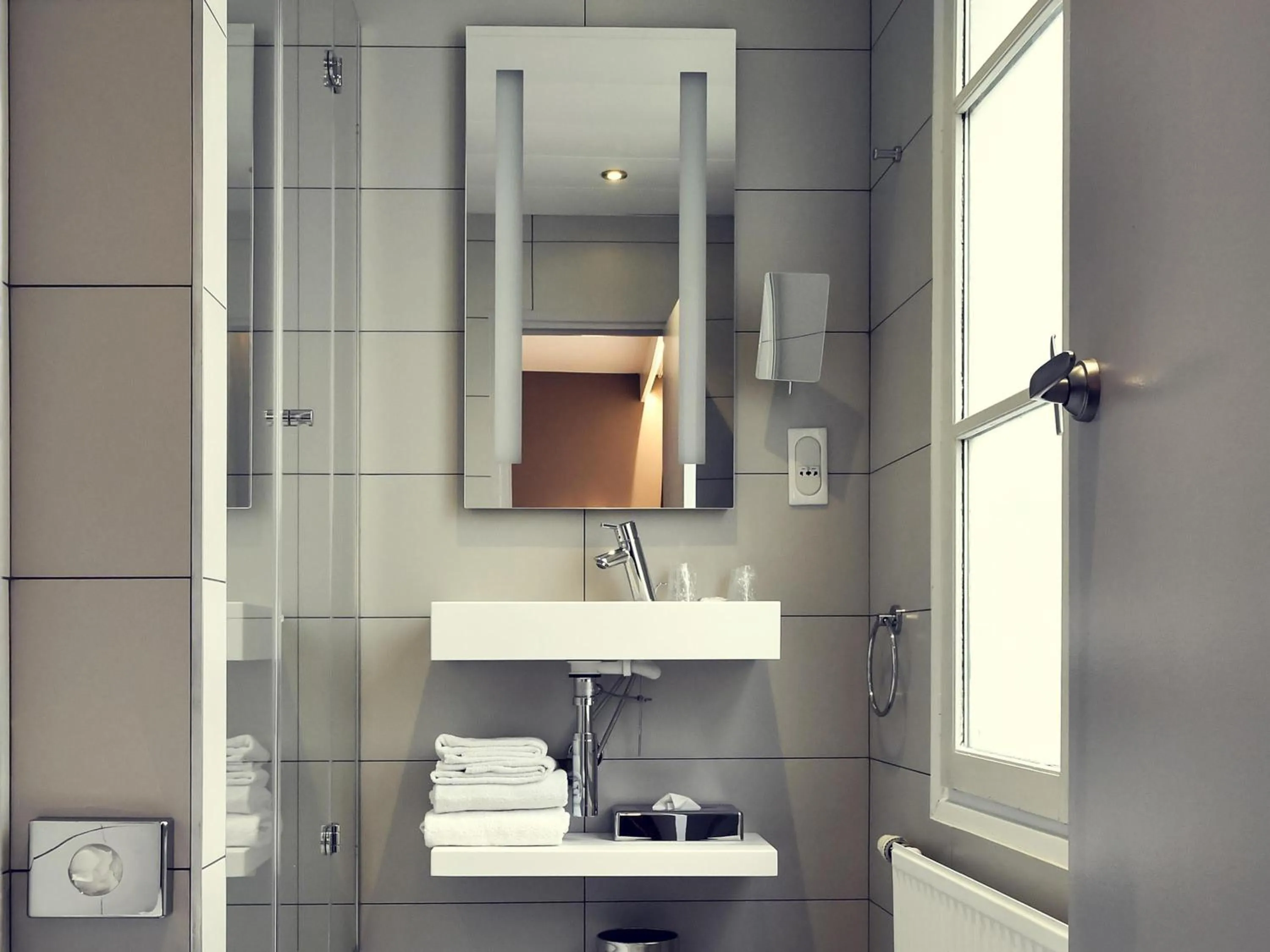 Bedroom in Mercure Paris Gare de l'Est