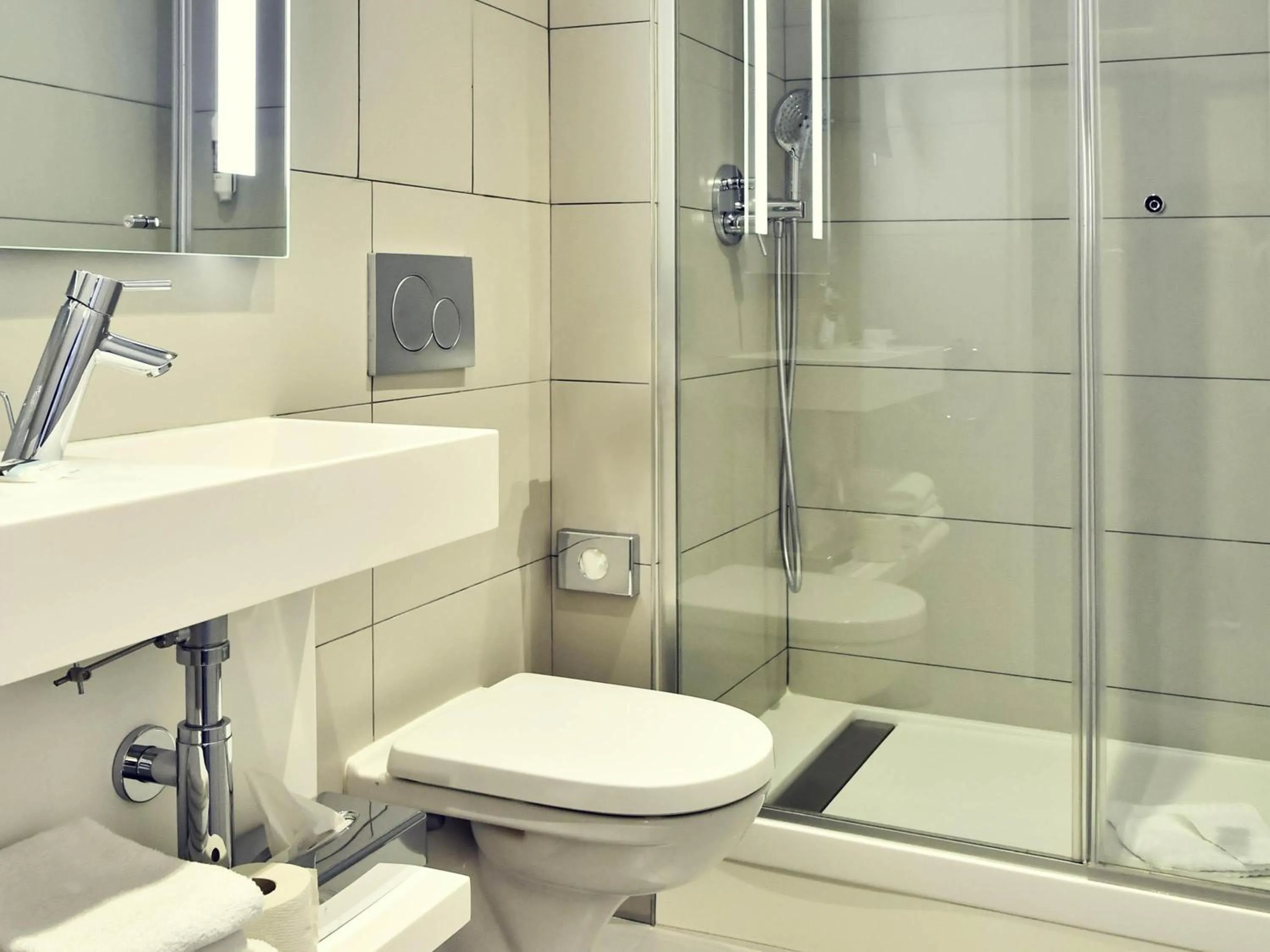 Bedroom in Mercure Paris Gare de l'Est