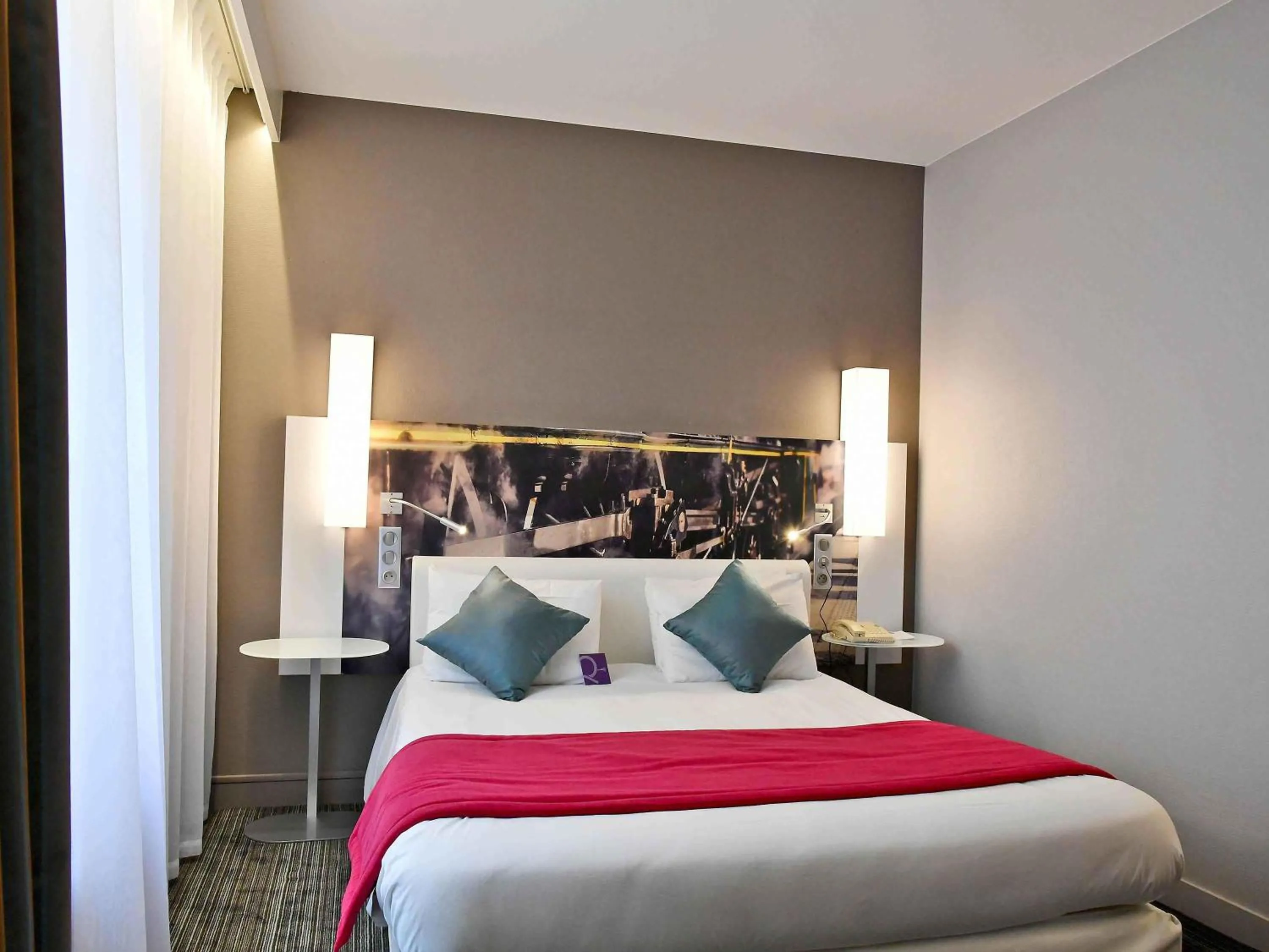 Bedroom, Bed in Mercure Paris Gare de l'Est