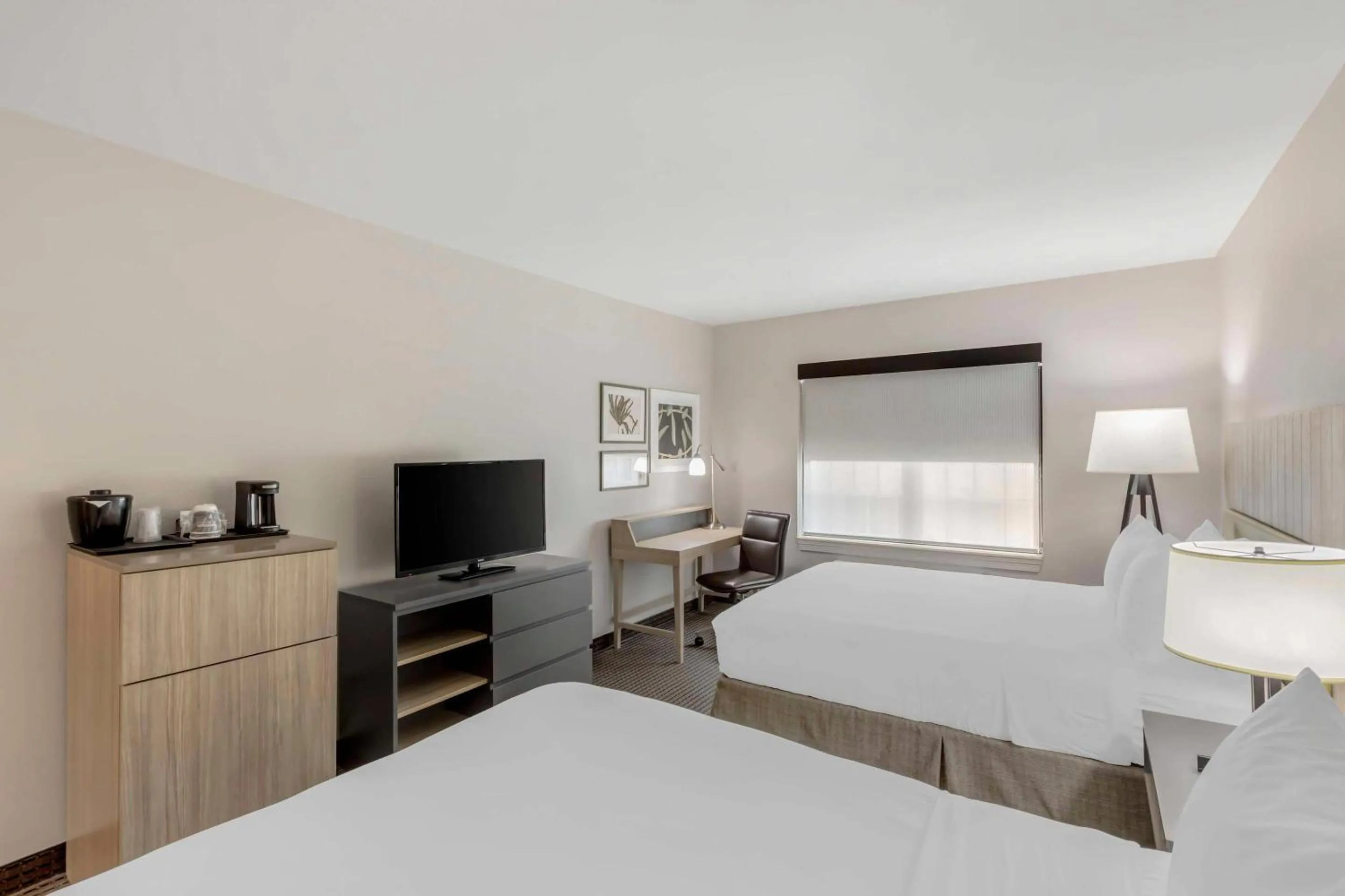 Bedroom, Bed in Country Inn & Suites by Radisson, Elk Grove Village-Itasca