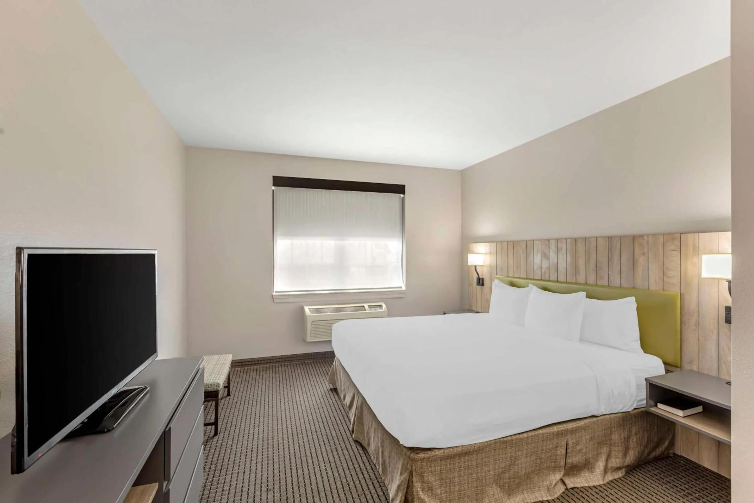 Bedroom, Bed in Country Inn & Suites by Radisson, Elk Grove Village-Itasca