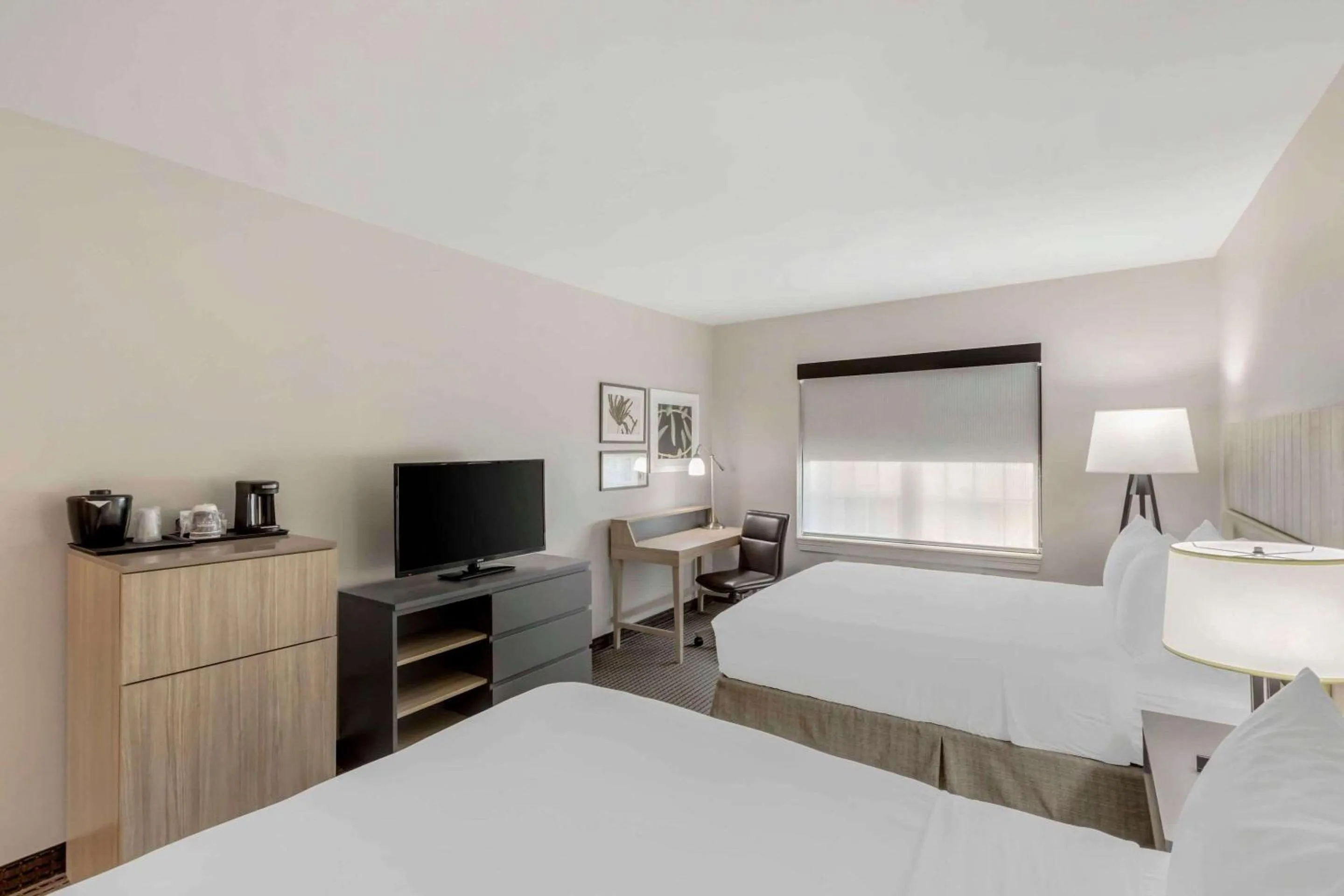 Bedroom, Bed in Country Inn & Suites by Radisson, Elk Grove Village-Itasca