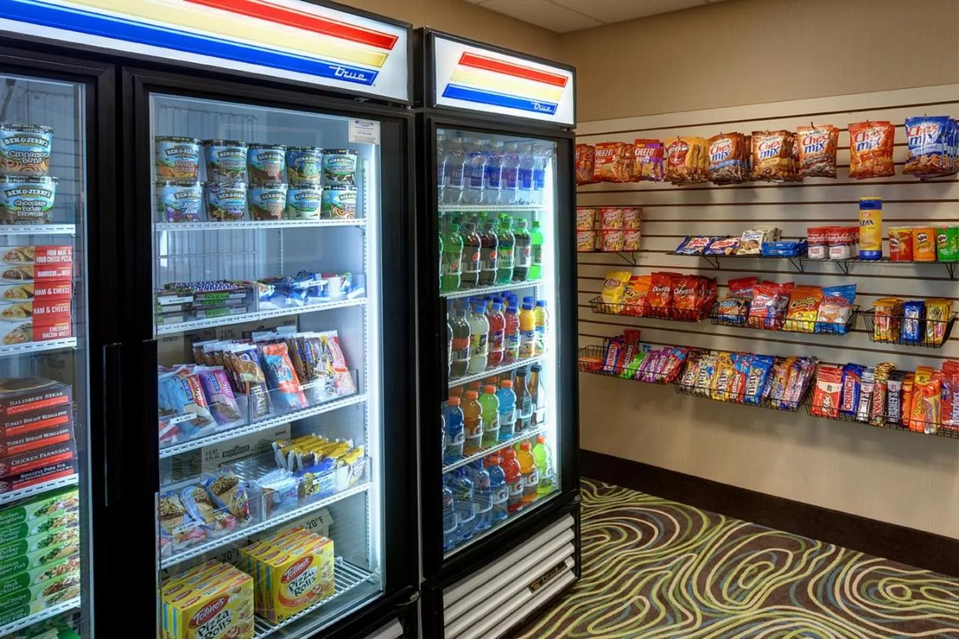 Lobby or reception in Holiday Inn Express Hotel & Suites Saginaw by IHG