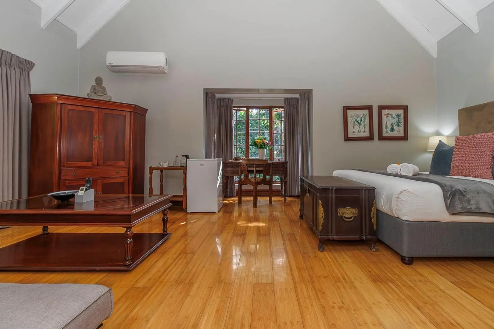 Bed in Churchill House