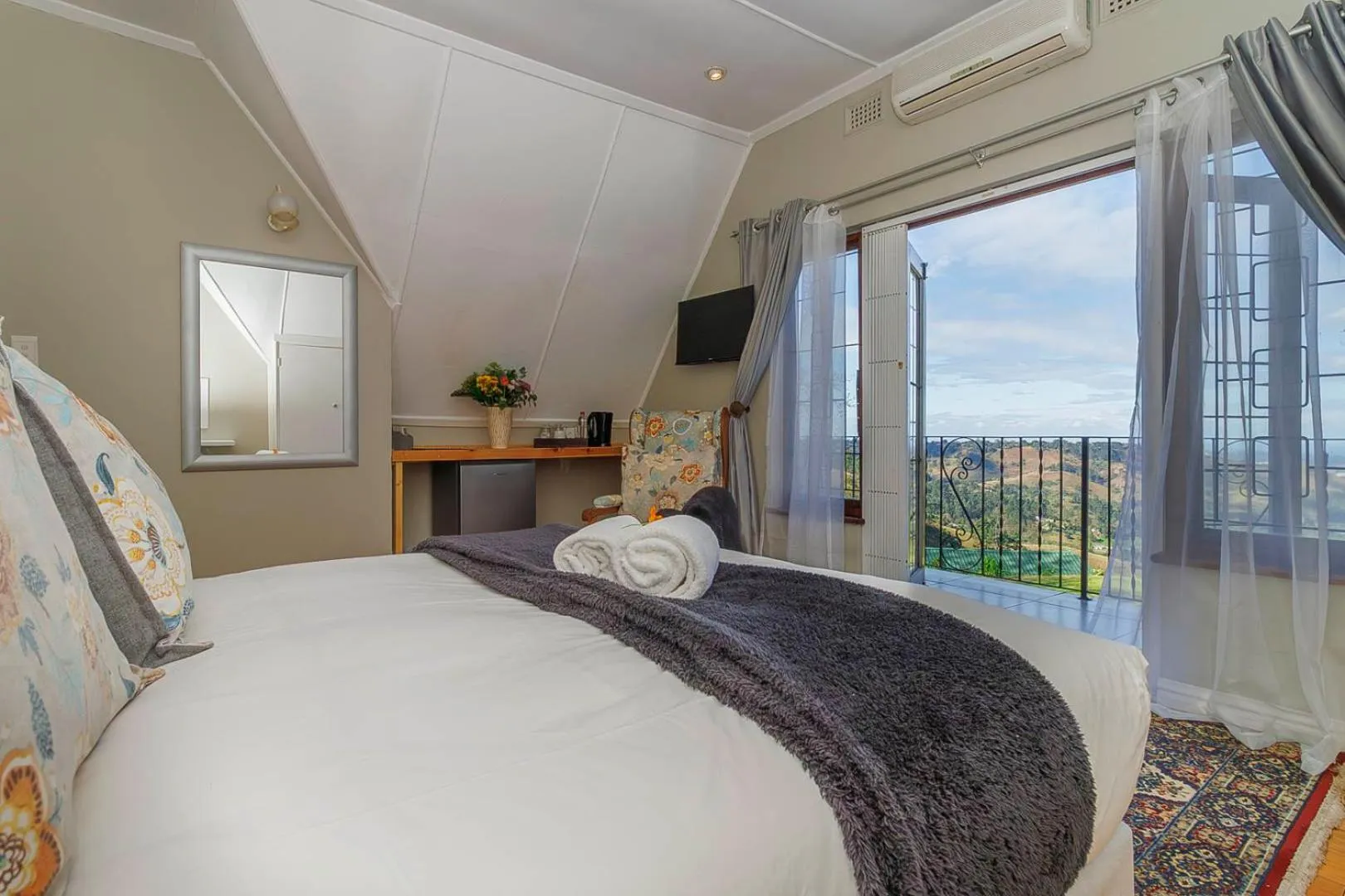 Bed in Churchill House