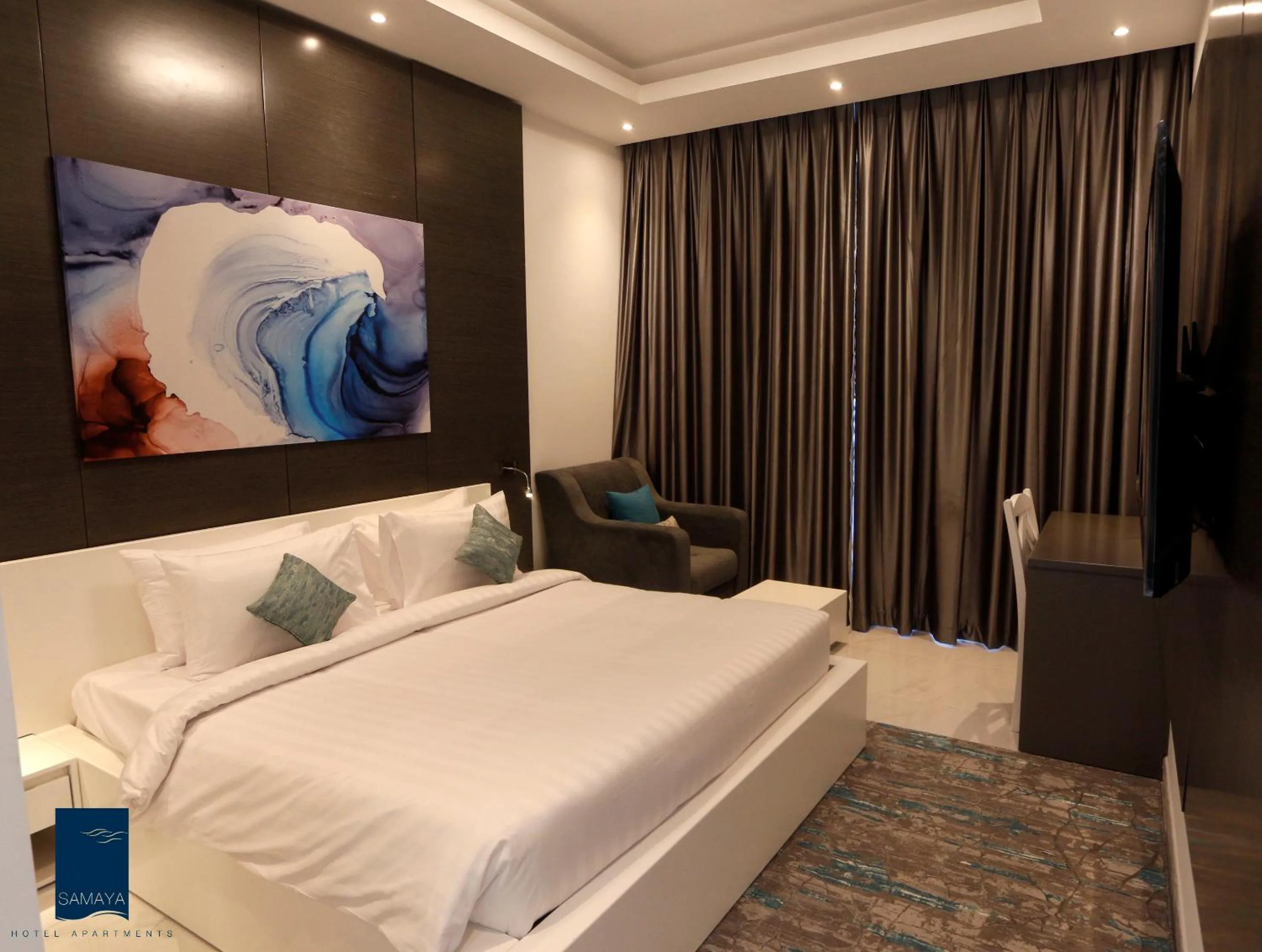 Bedroom, Bed in Samaya Hotel Apartment Dubai