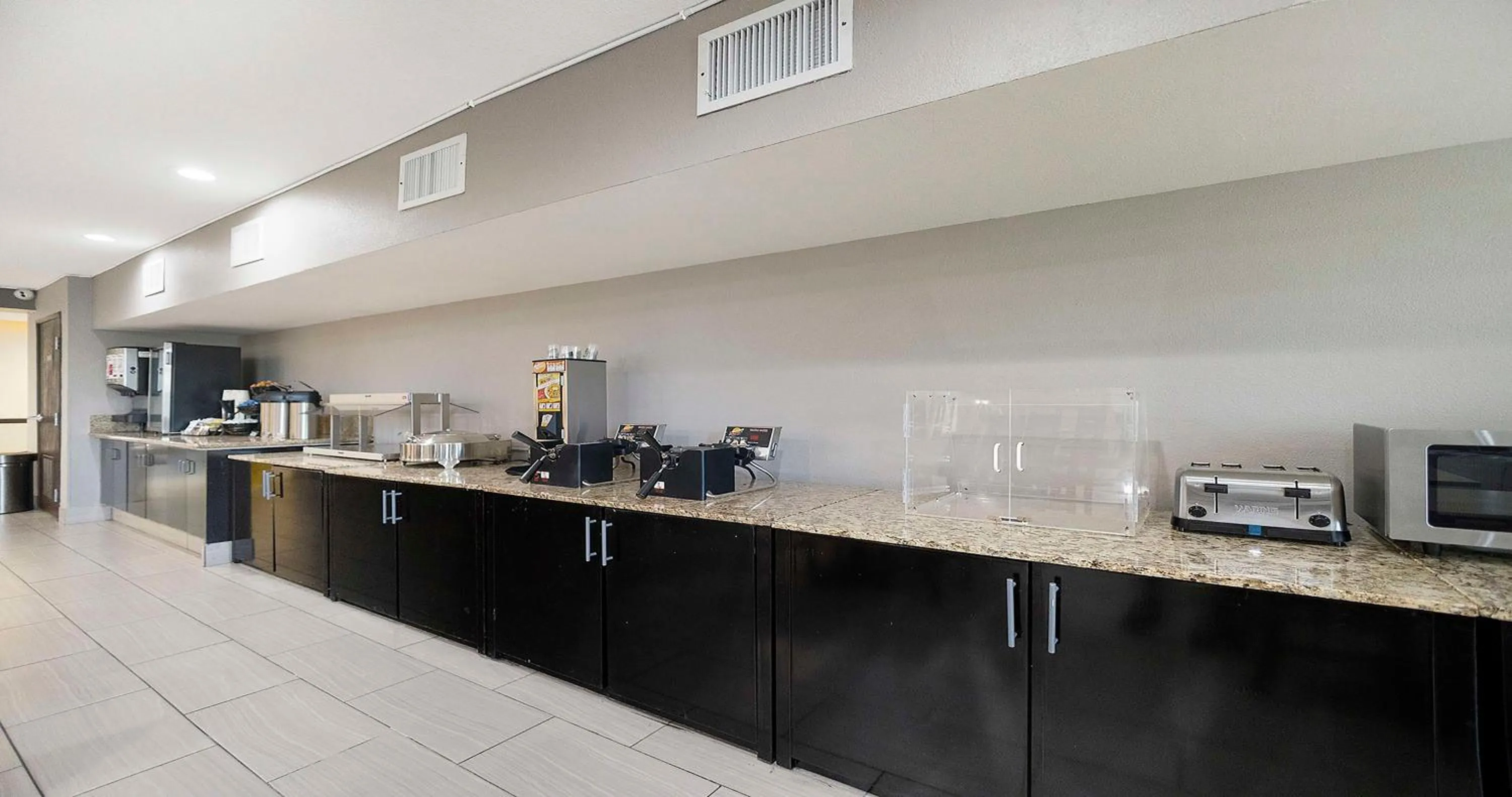 Breakfast in SureStay Plus Hotel by Best Western Rocklin