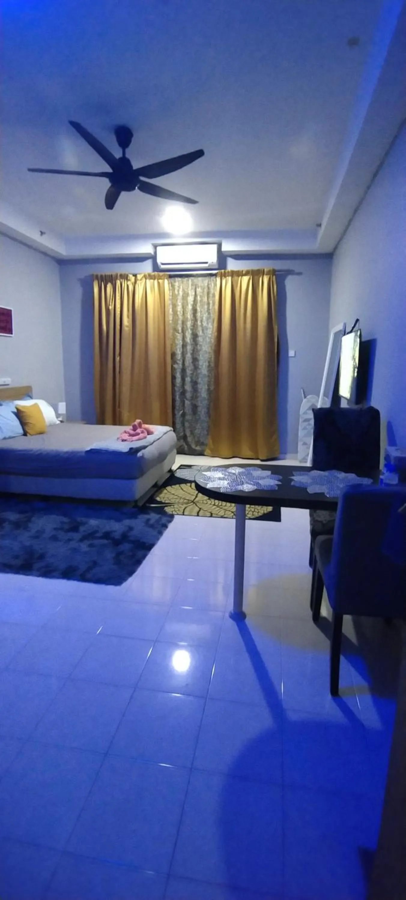 Bed in CmK STUDIO APARTMEN KTC#Netflix