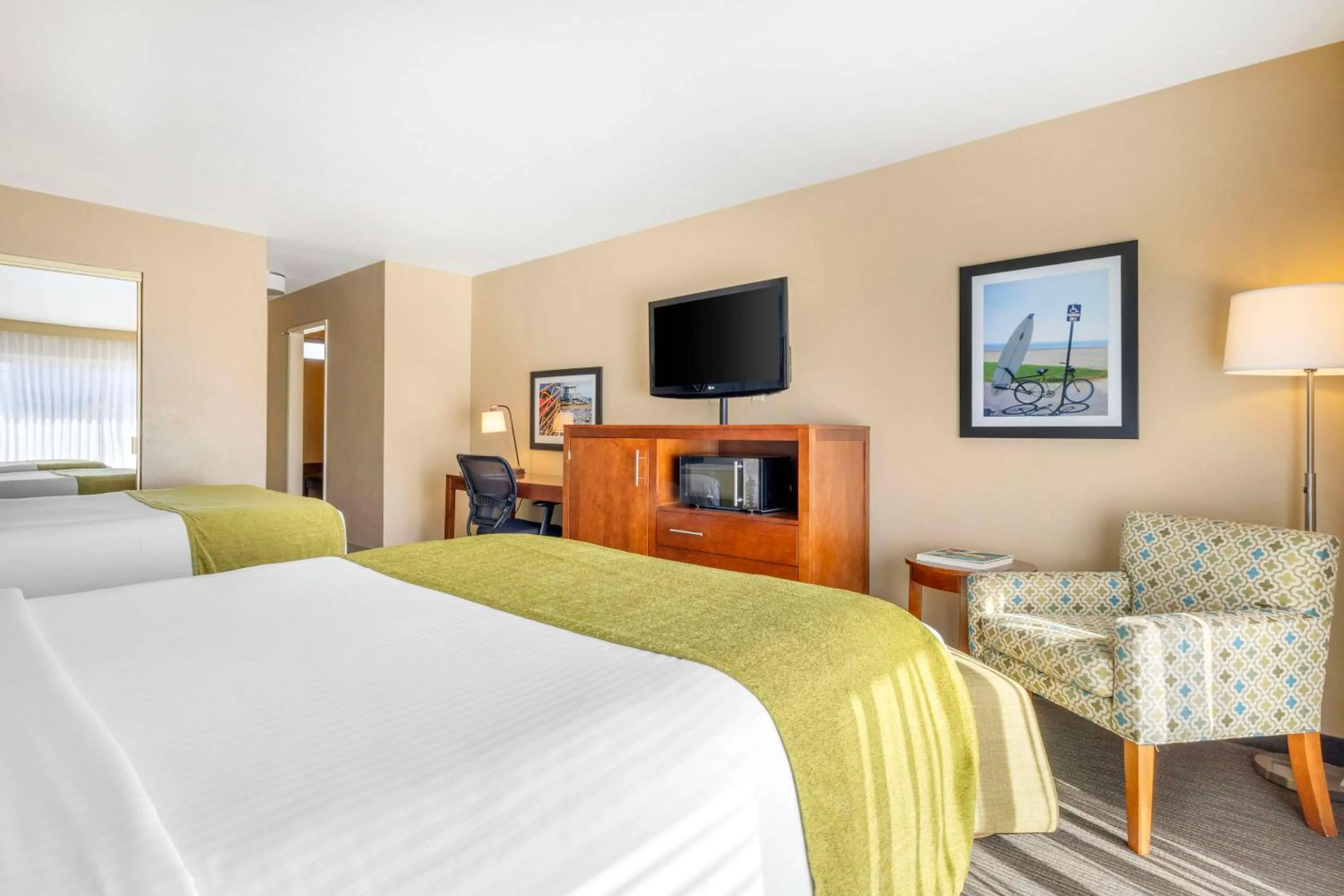 Bedroom, Bed in Best Western Plus Beach View Lodge Carlsbad