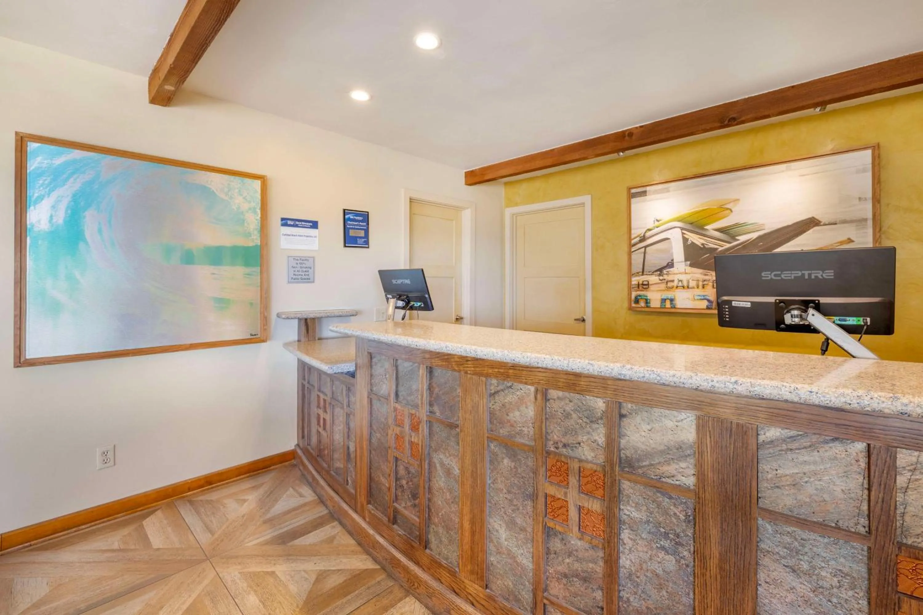 Lobby or reception in Best Western Plus Beach View Lodge Carlsbad