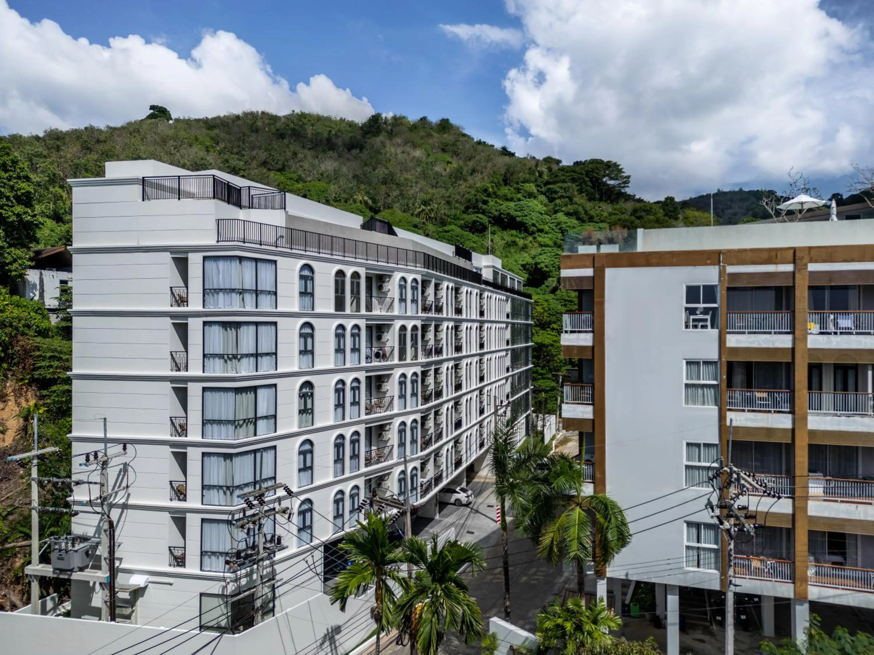 Property building in Palmetto Condominium