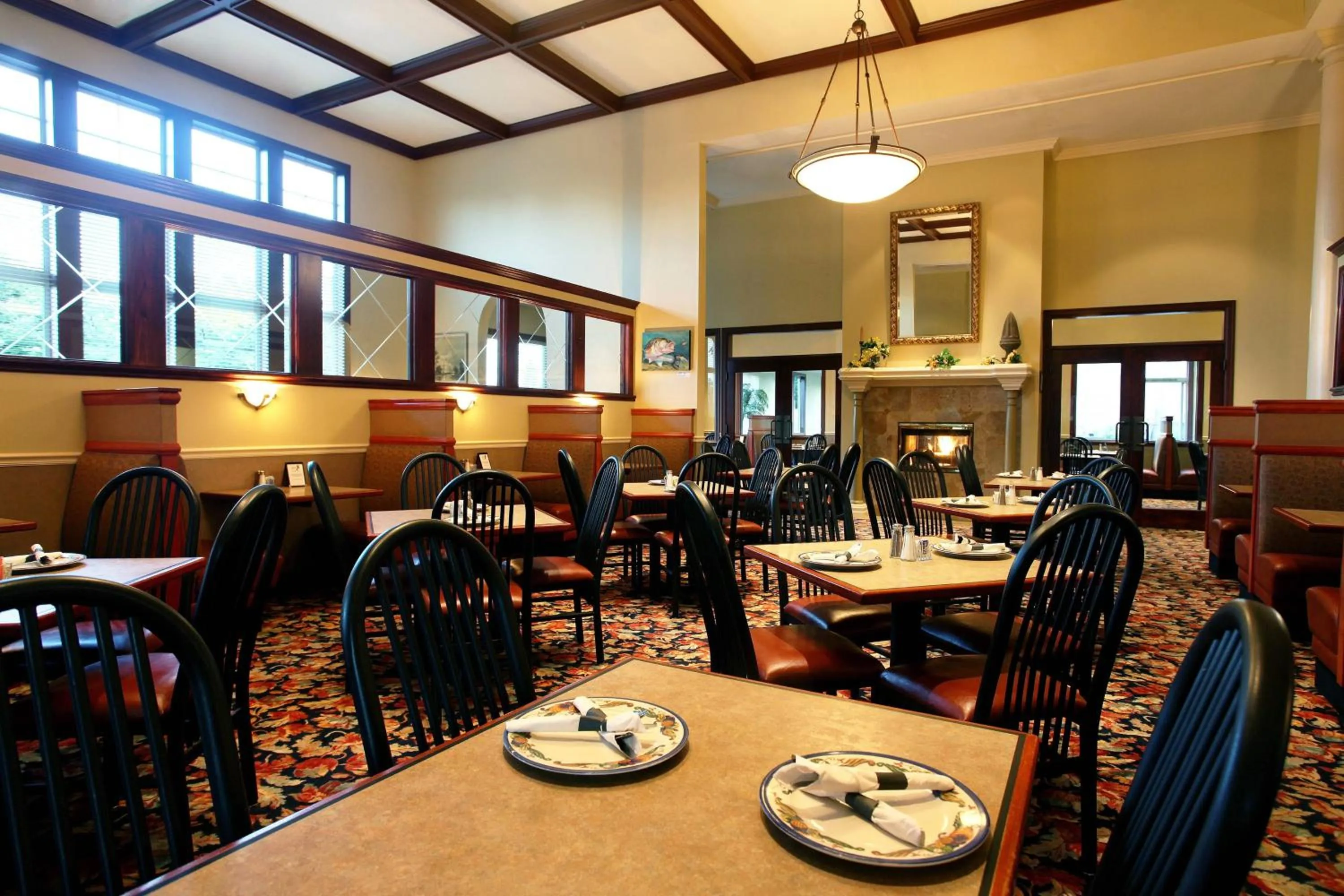 Restaurant/places to eat in Four Points by Sheraton Portland East