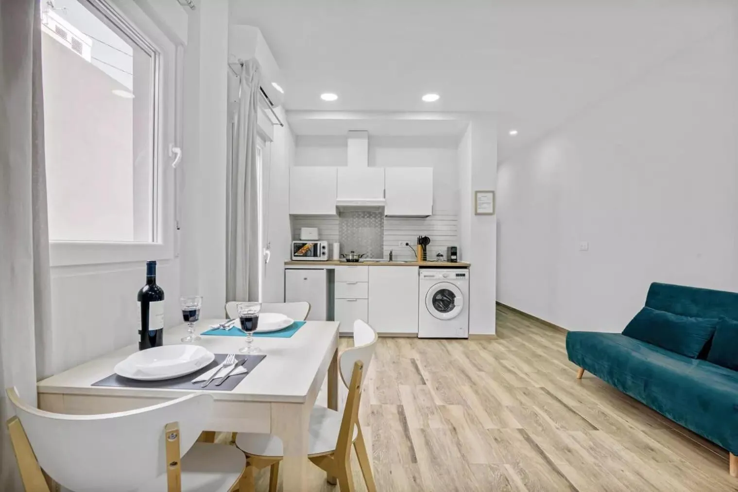 Seating area in Umihouse apartamentos centro Alicante