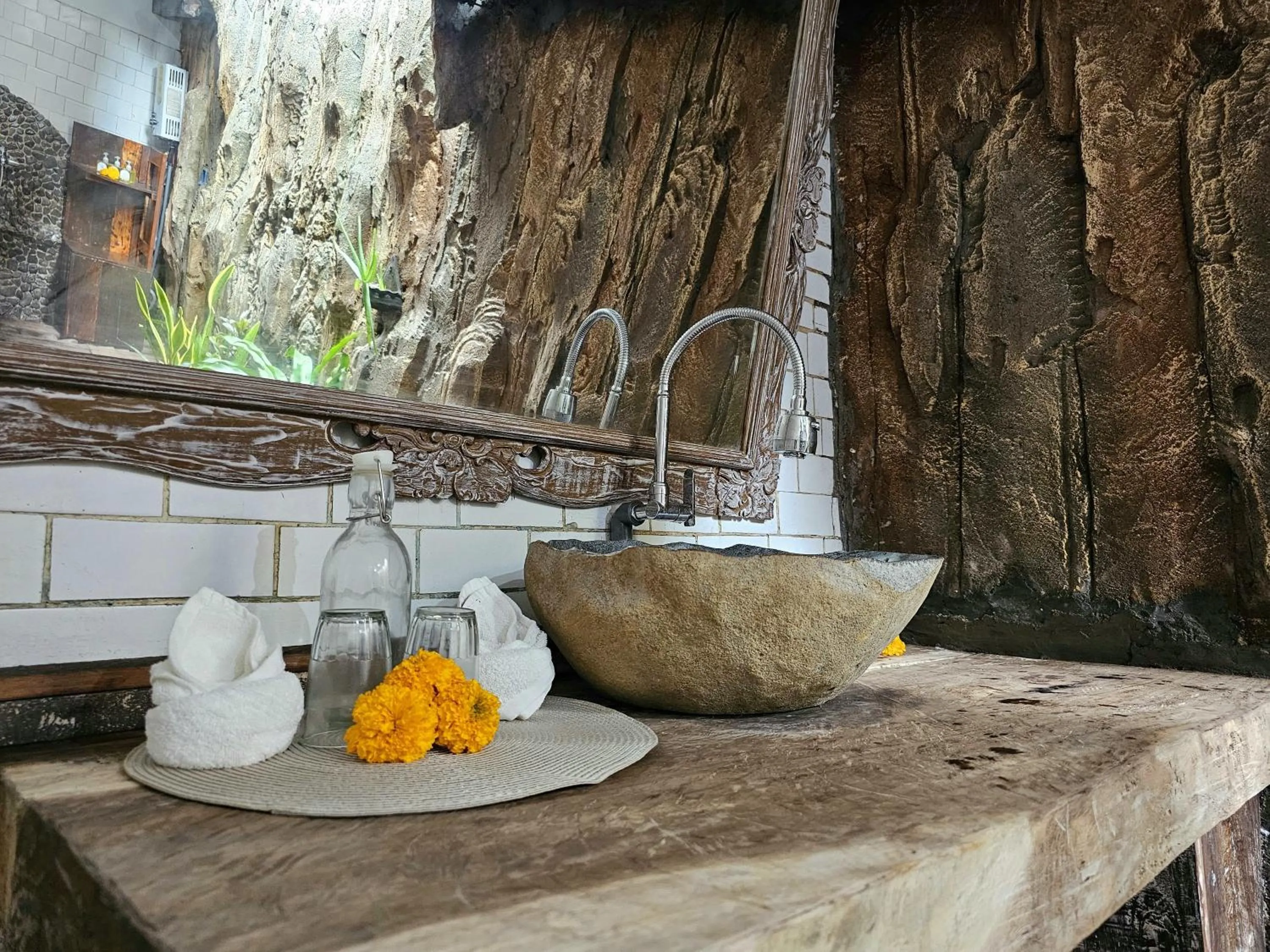 Bathroom in Binaria Museum Hotel