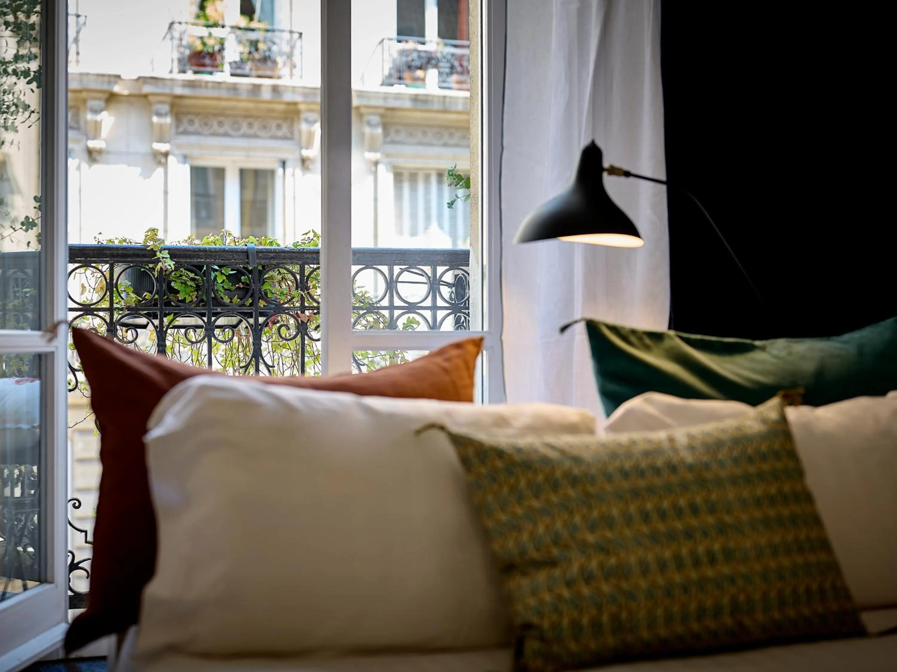 Balcony/Terrace, Bed in Beausejour Ranelagh