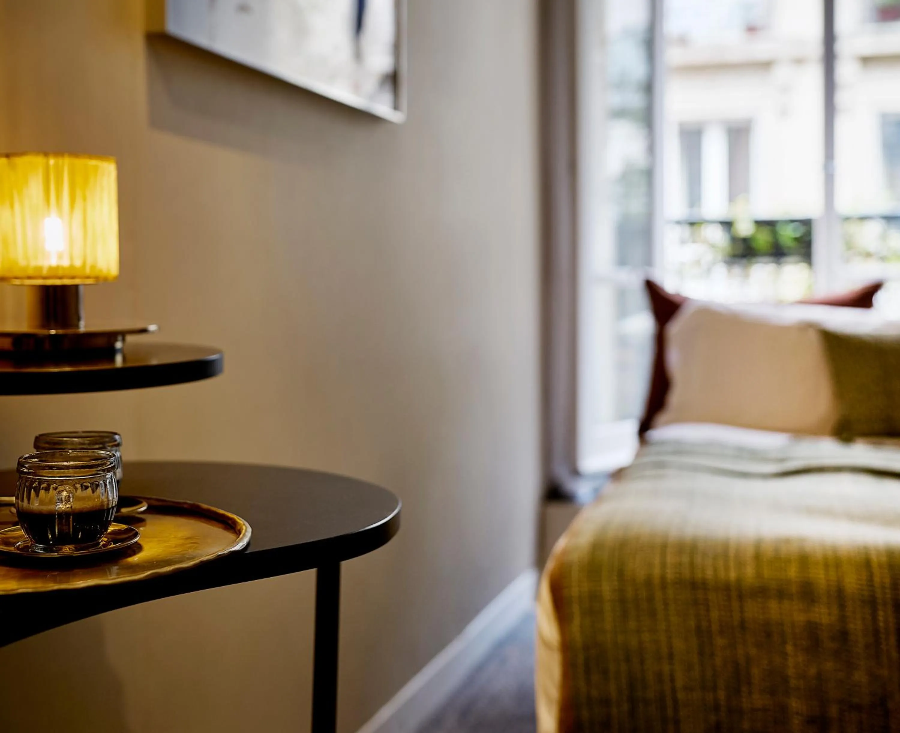 Seating area, Bed in Beausejour Ranelagh