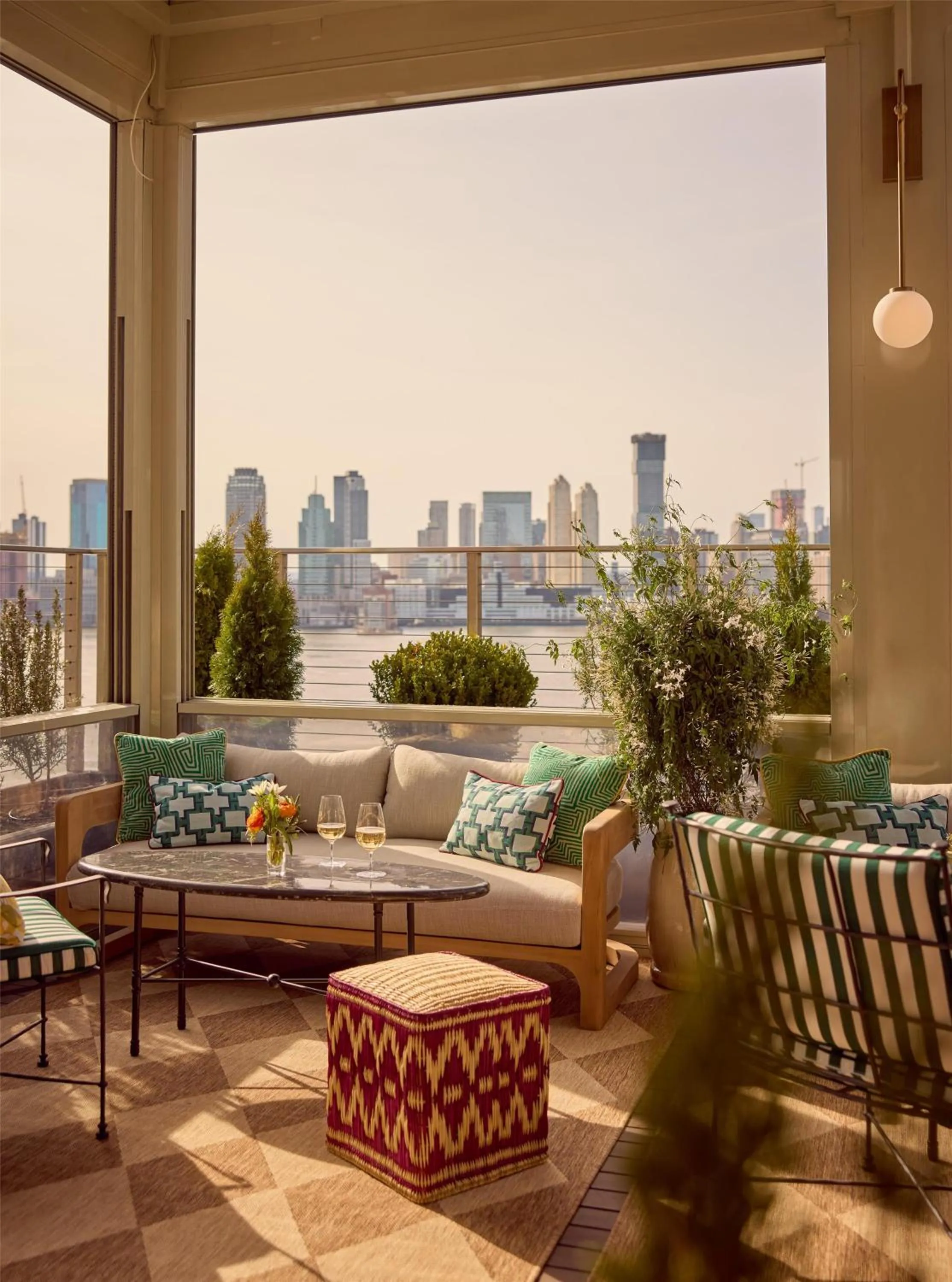 Restaurant/places to eat in Conrad New York Downtown