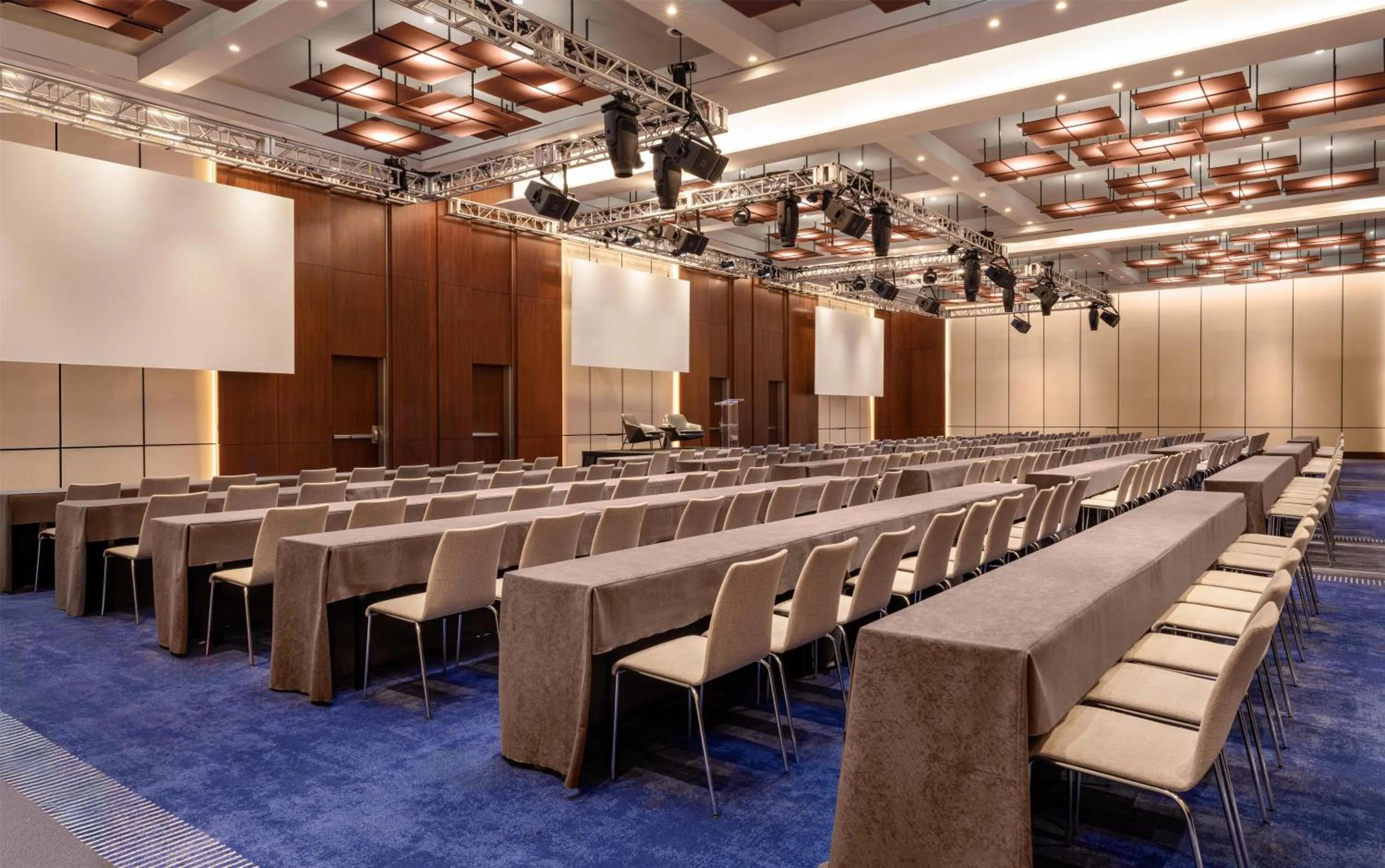 Meeting/conference room in Conrad New York Downtown