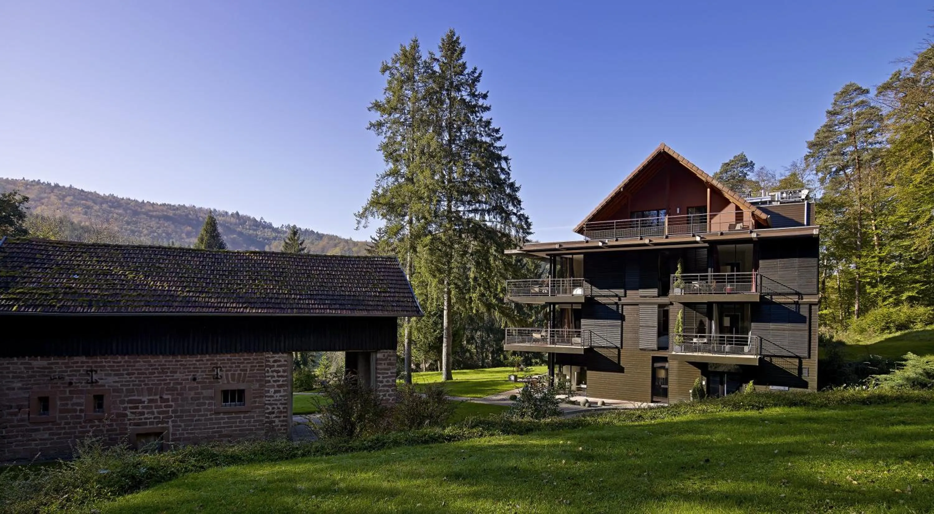 Property building in Restaurant Hôtel L'Arnsbourg