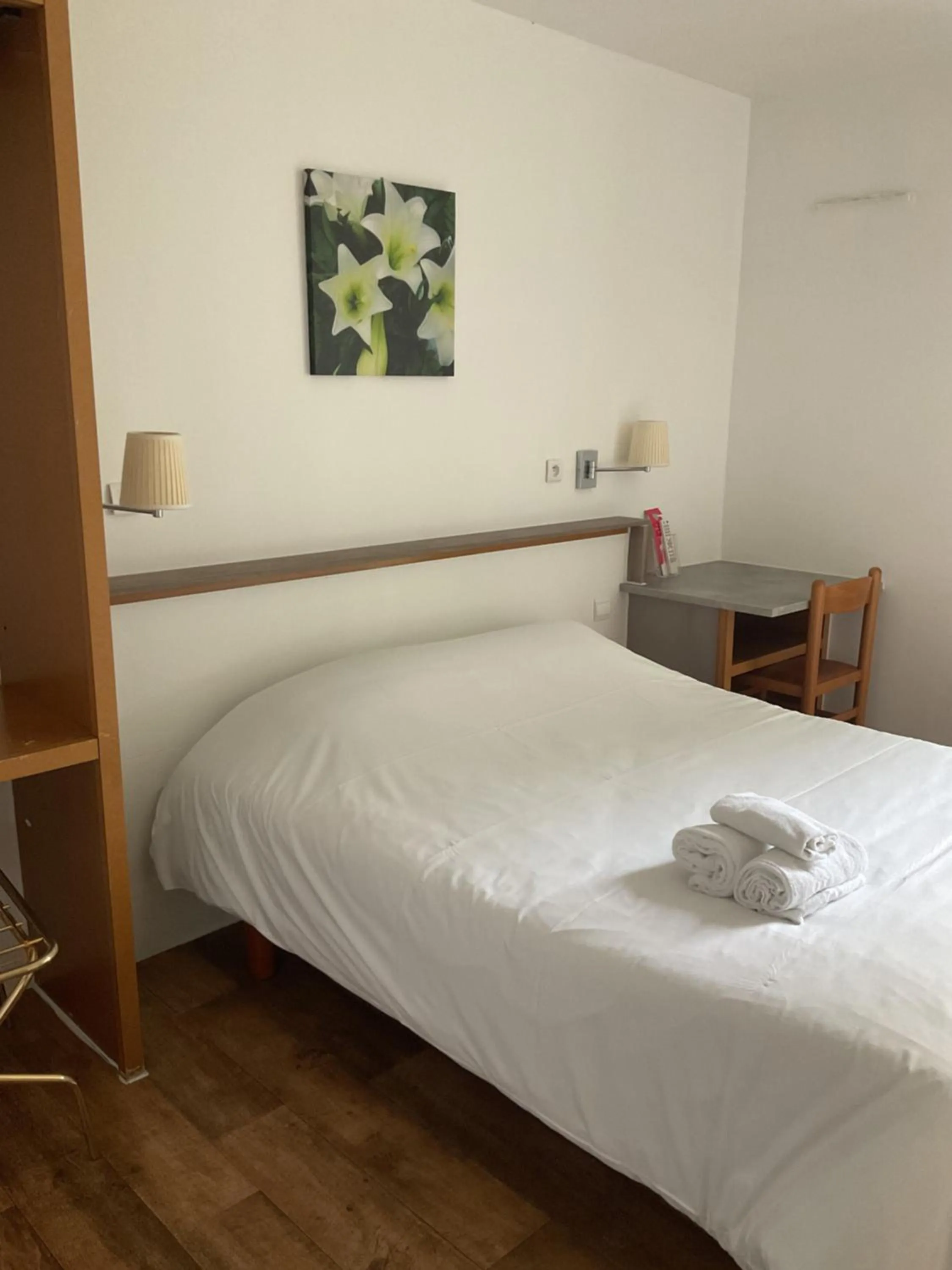 Bed in Fasthotel Chateauroux