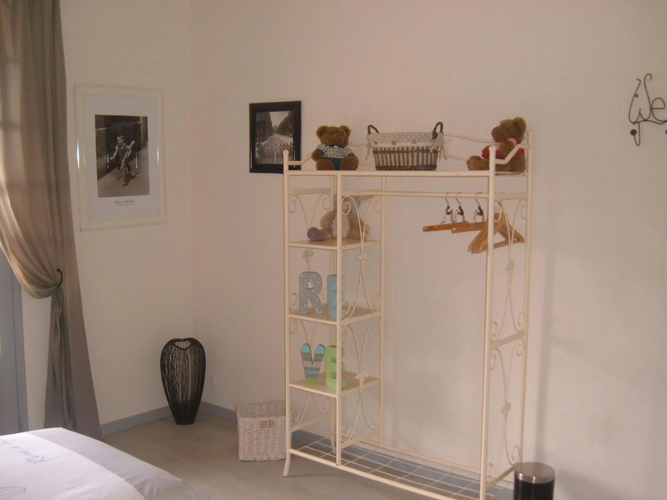 Bed in Villa Lumières