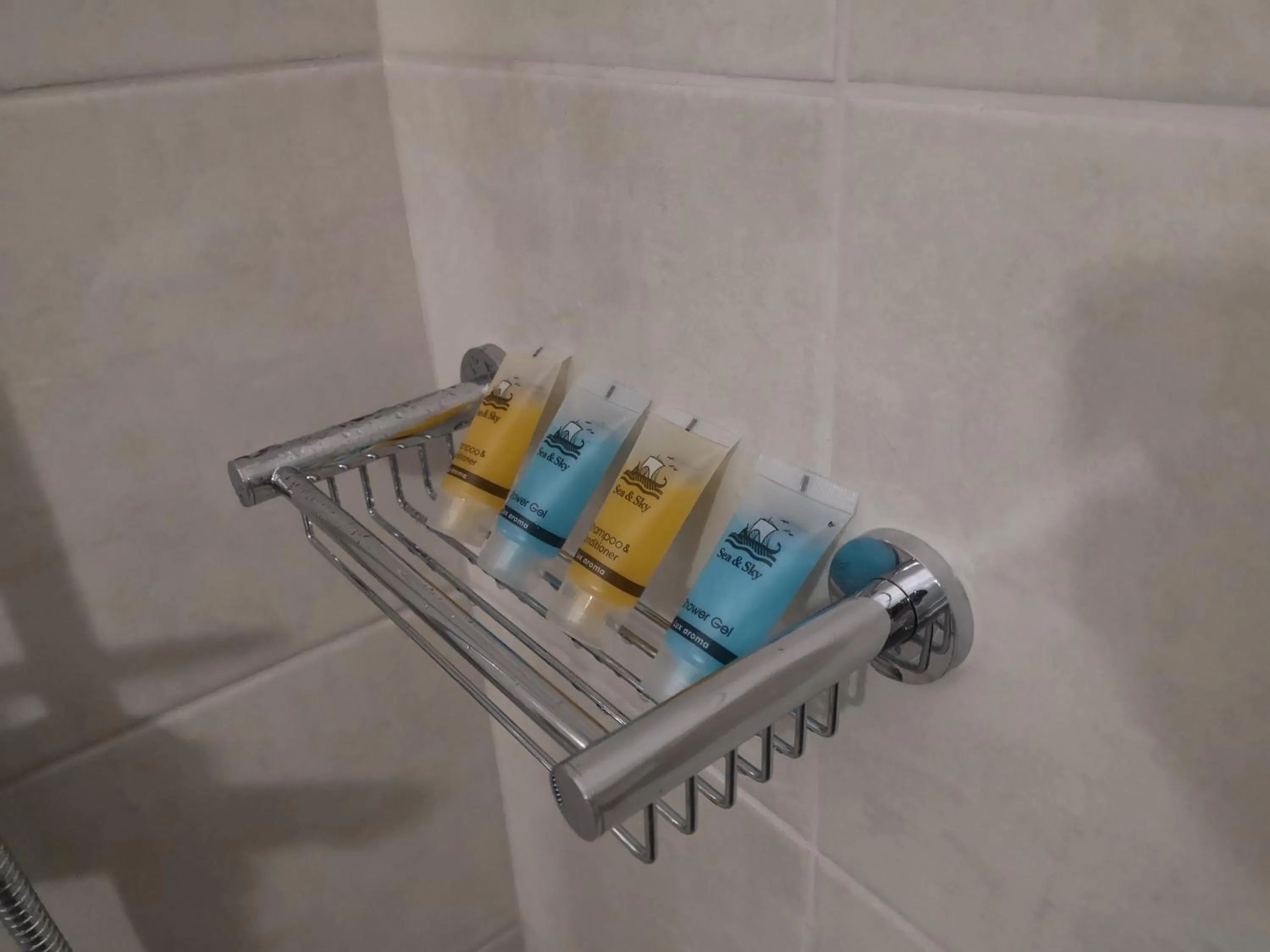 Bathroom in Gina Studios