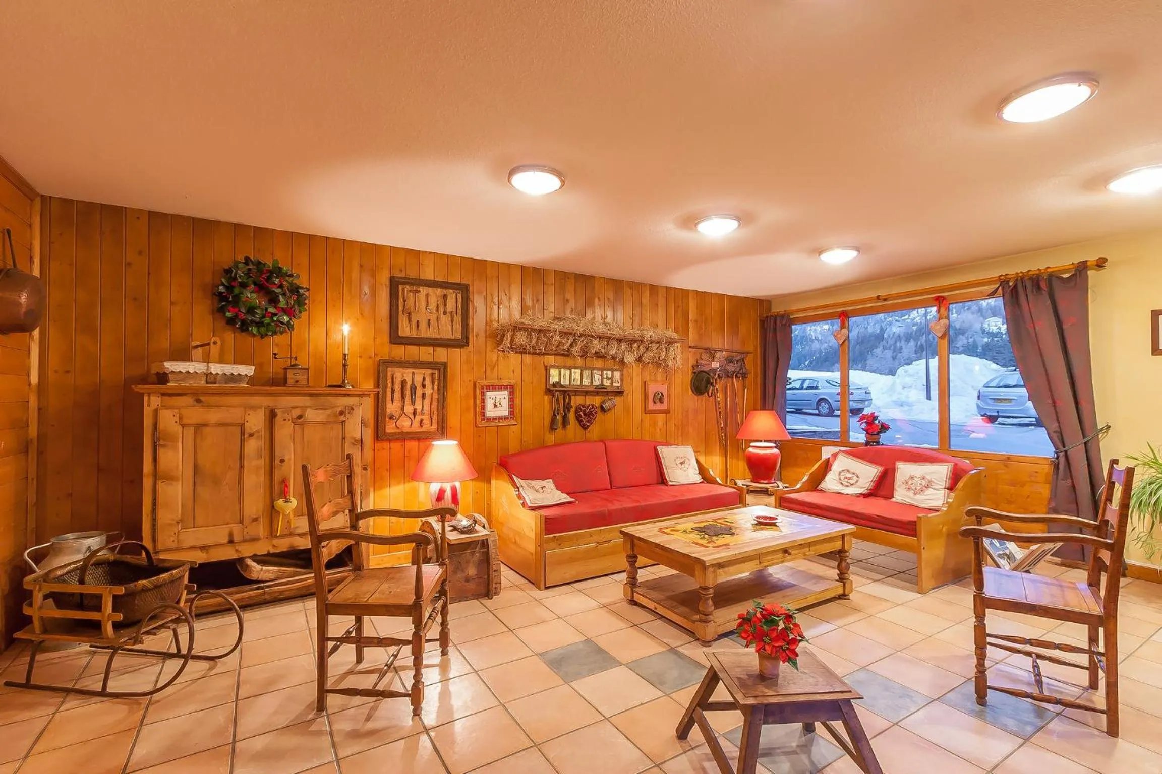 Communal lounge/ TV room in Résidence Les Balcons De Val Cenis Le Haut