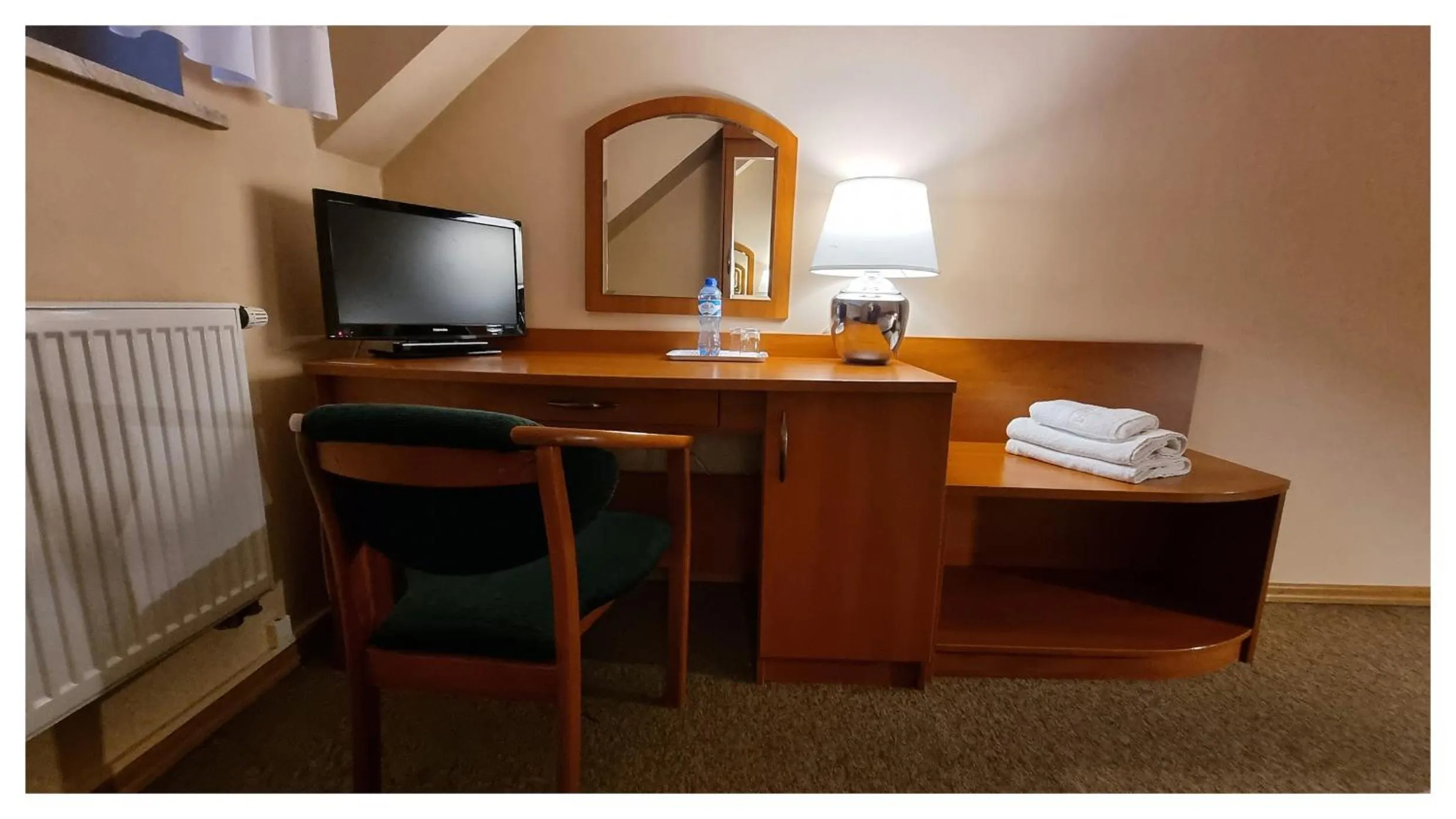 TV and multimedia in Hotel Jola