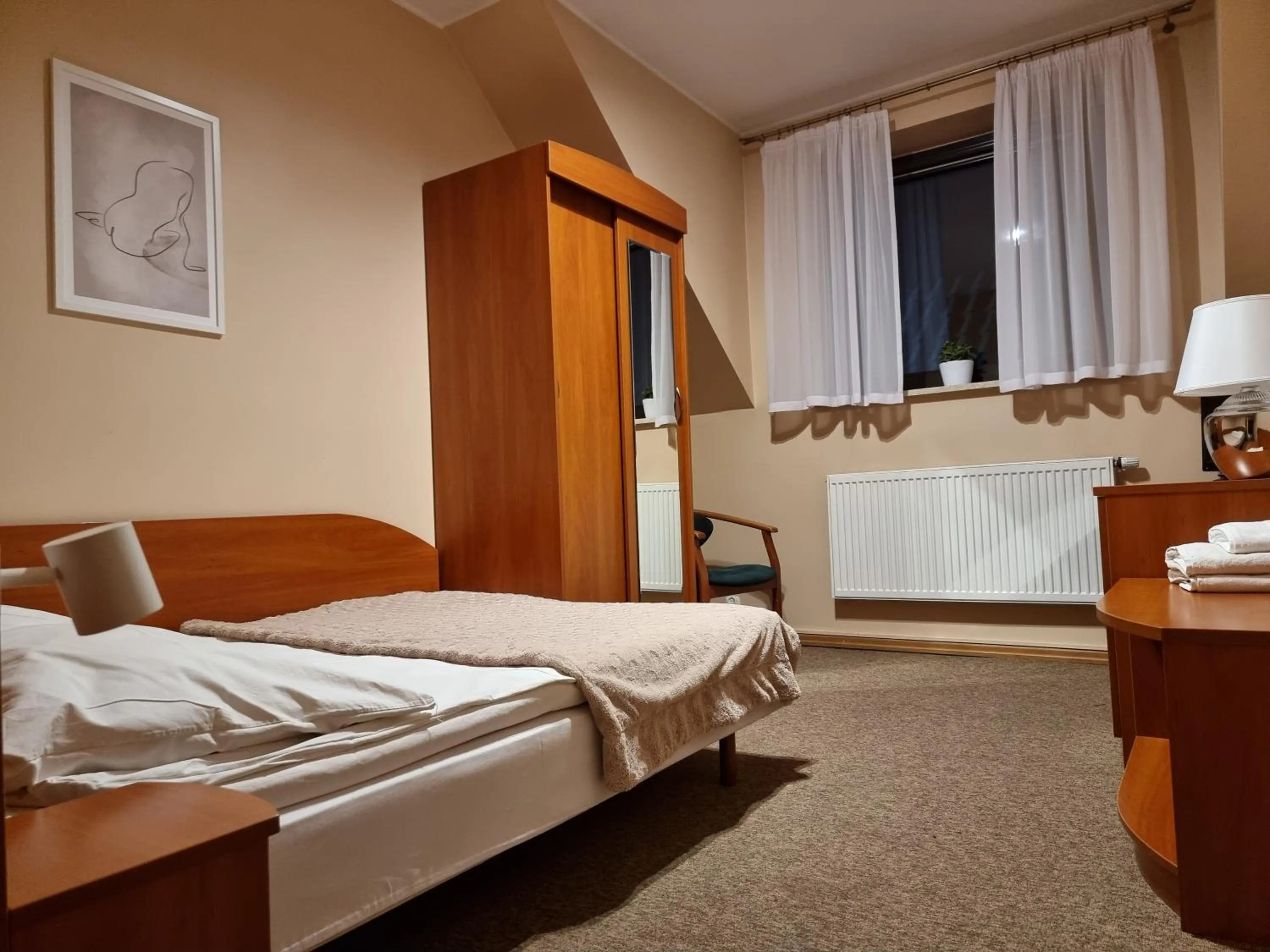 Photo of the whole room, Bed in Hotel Jola