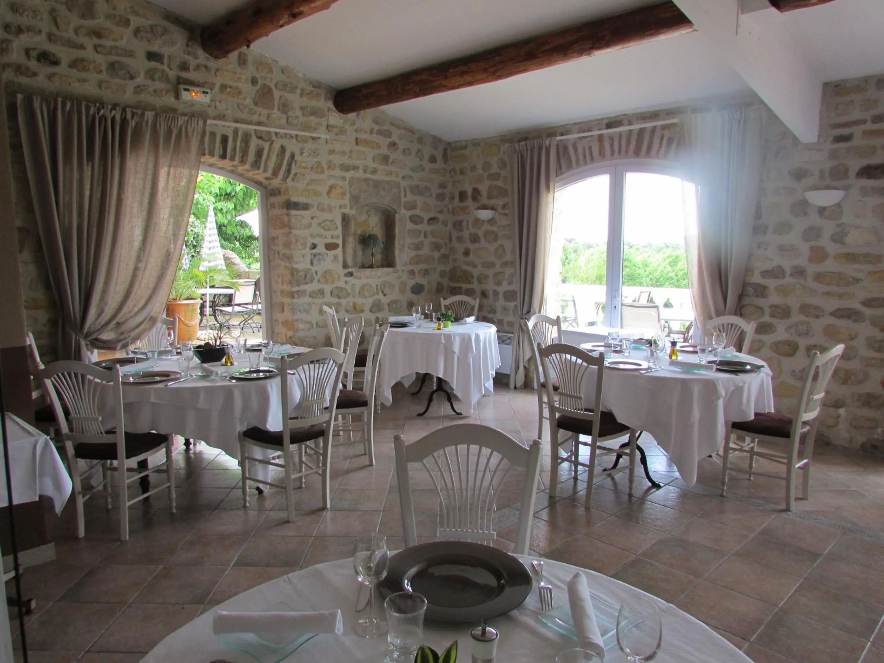 Restaurant/places to eat in La Bastide Des Senteurs