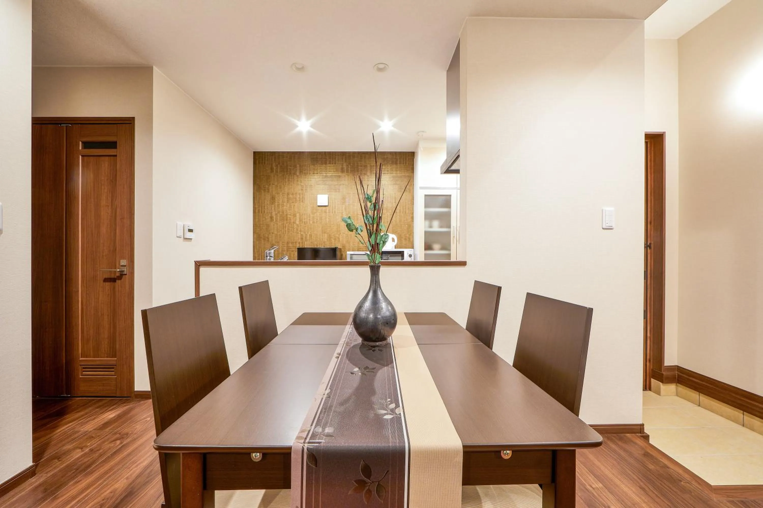 Dining area in E-horizon Resort コンドミニアム名護B