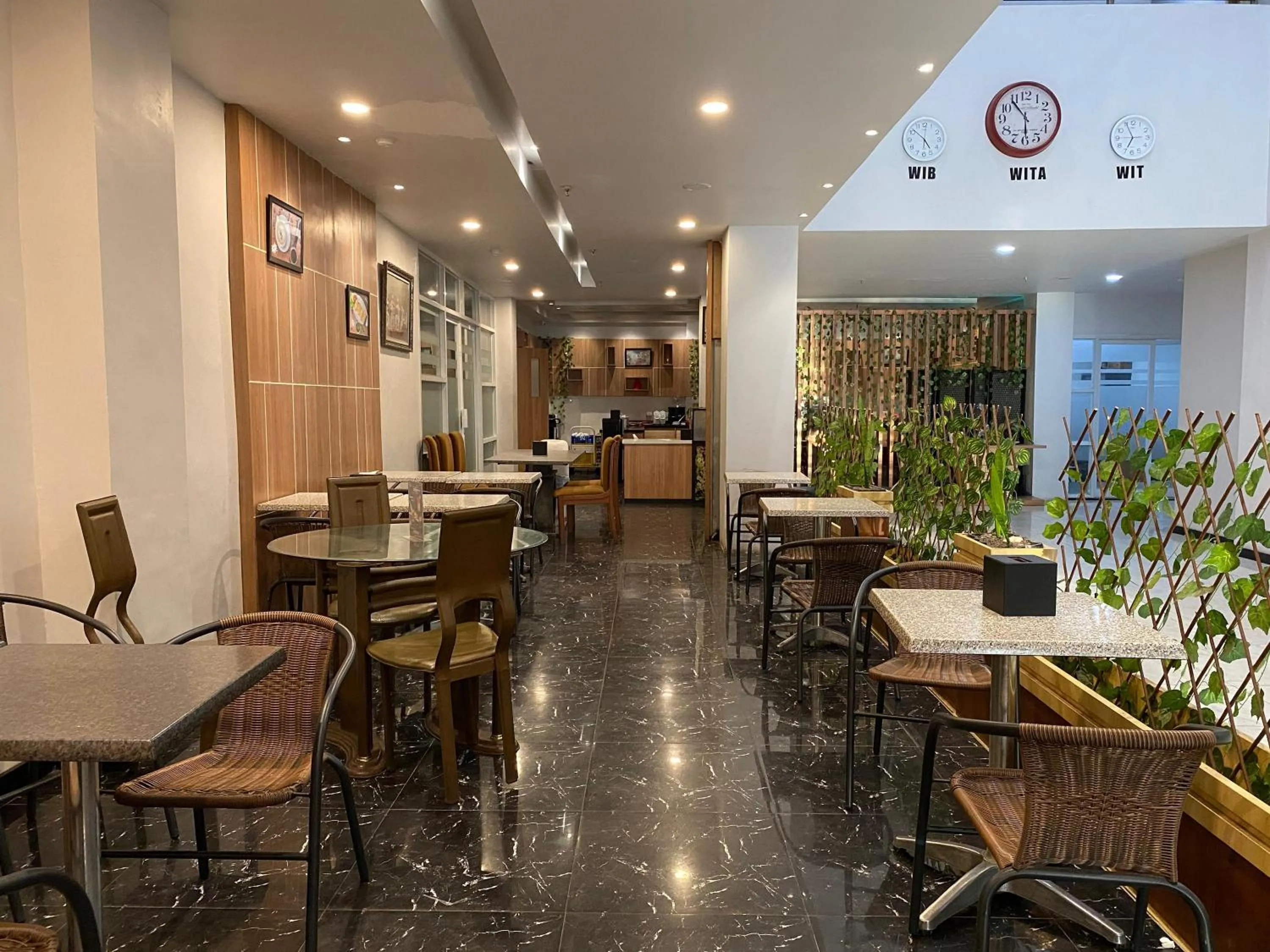 Restaurant/places to eat in Hotel 88 Banjarmasin By WH