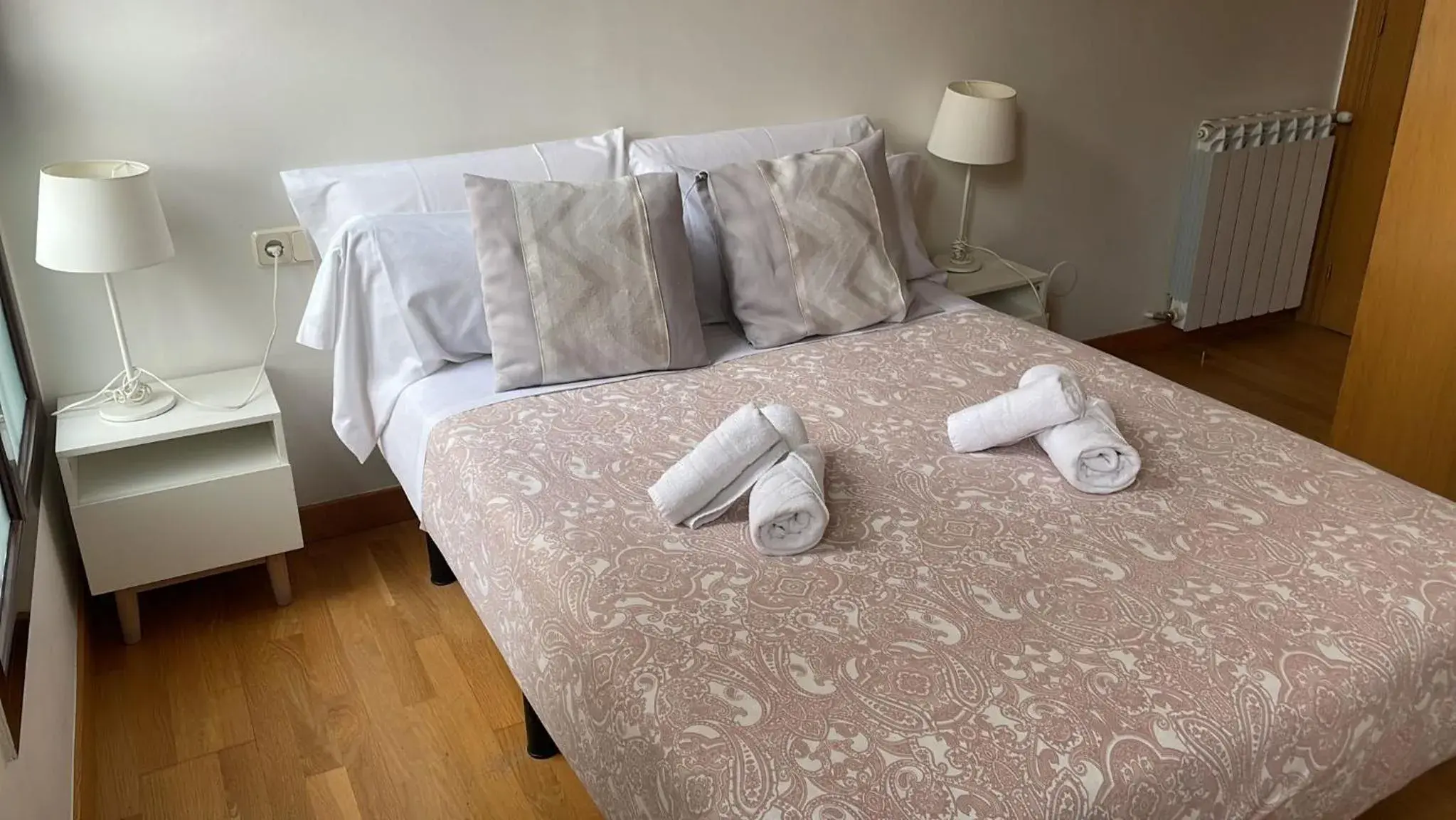 Standard Double Room with Shared Bathroom - single occupancy in Aloha Hostel Standard Double Room with Shared Bathroom - single occupancy in Aloha Hostel