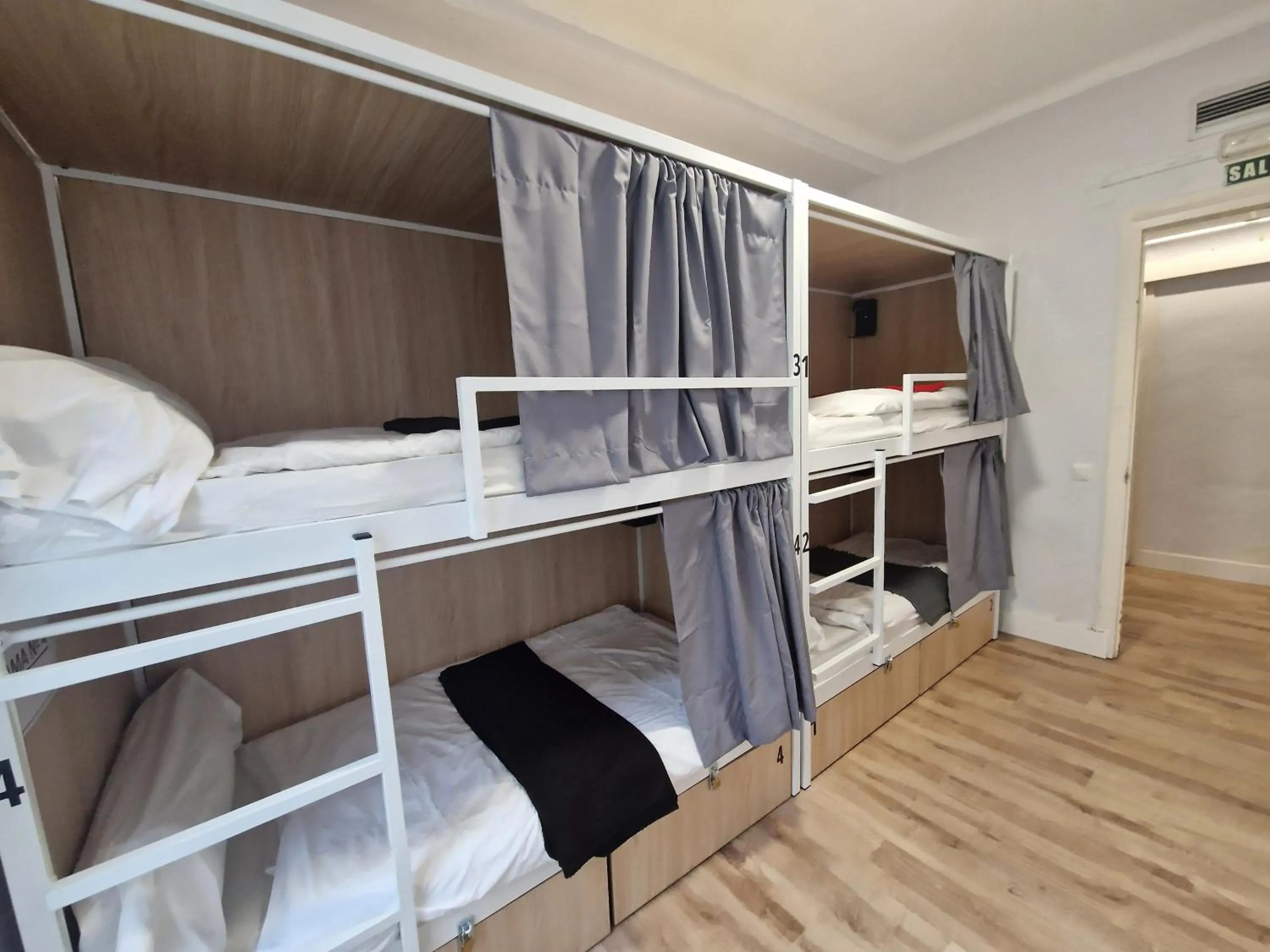 bunk bed, Bed in Aloha Hostel