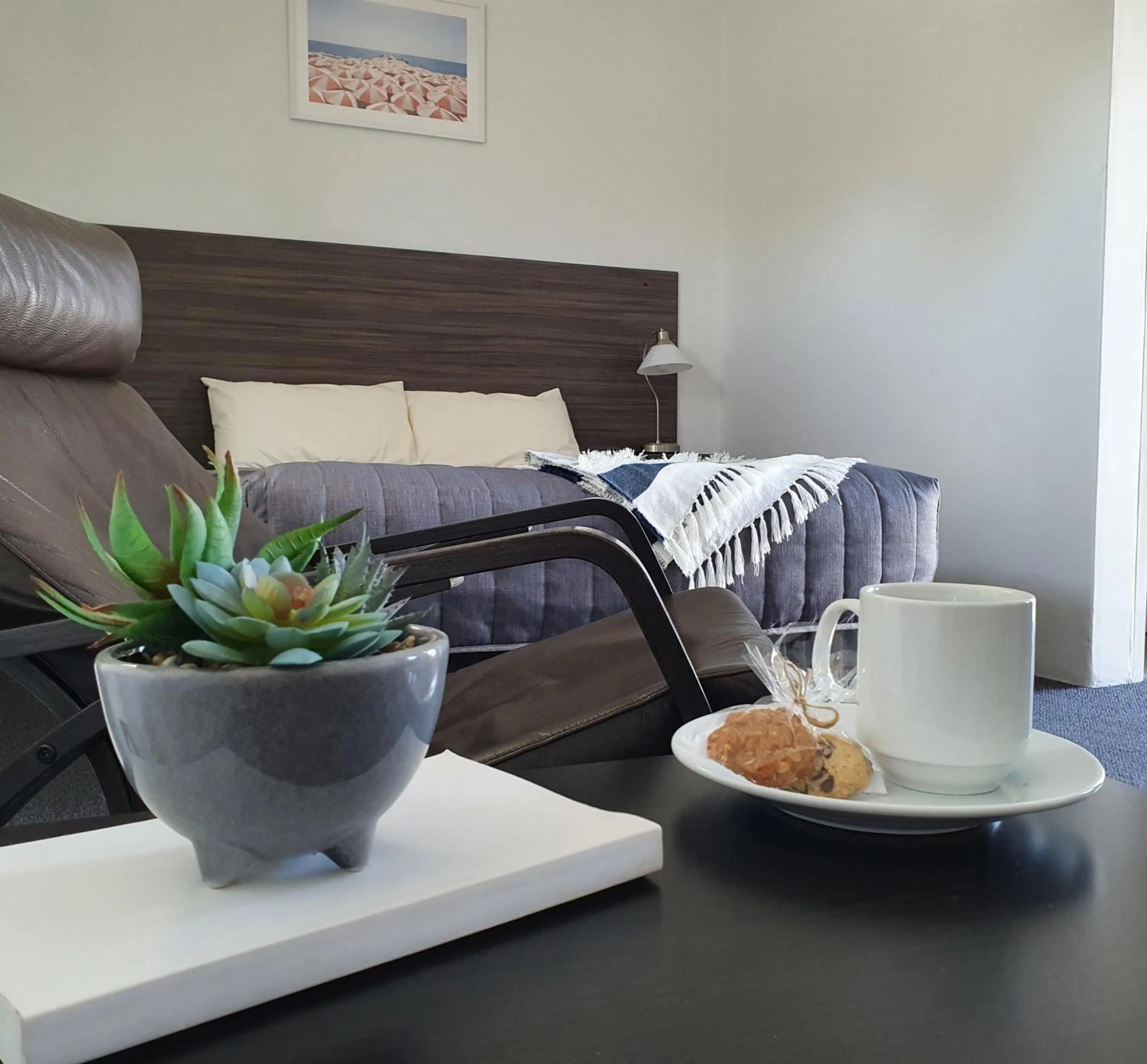 Coffee/tea facilities, Bed in Motel Riverbend