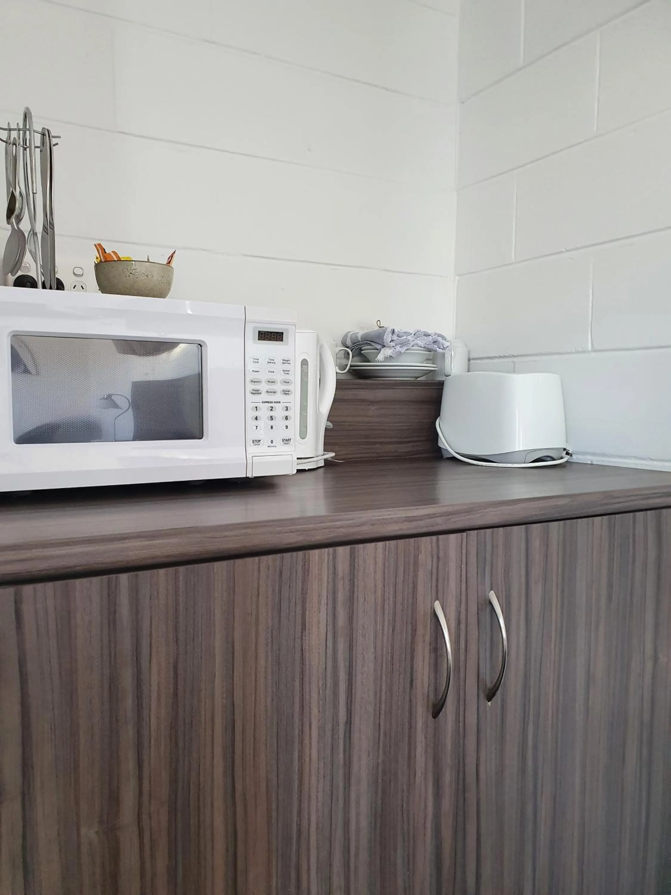 Coffee/tea facilities in Motel Riverbend