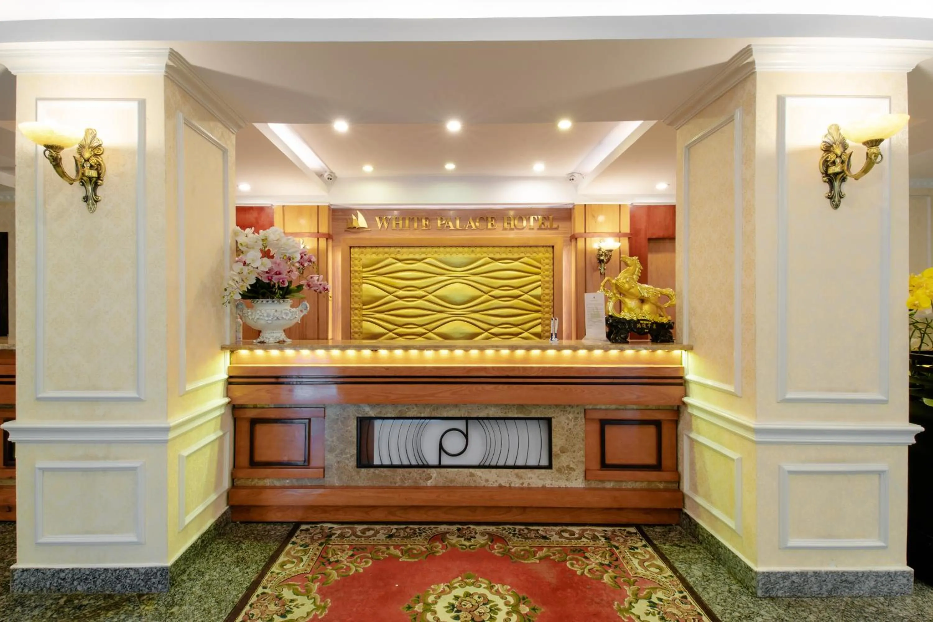 Lobby or reception in White Palace Thai Binh Hotel