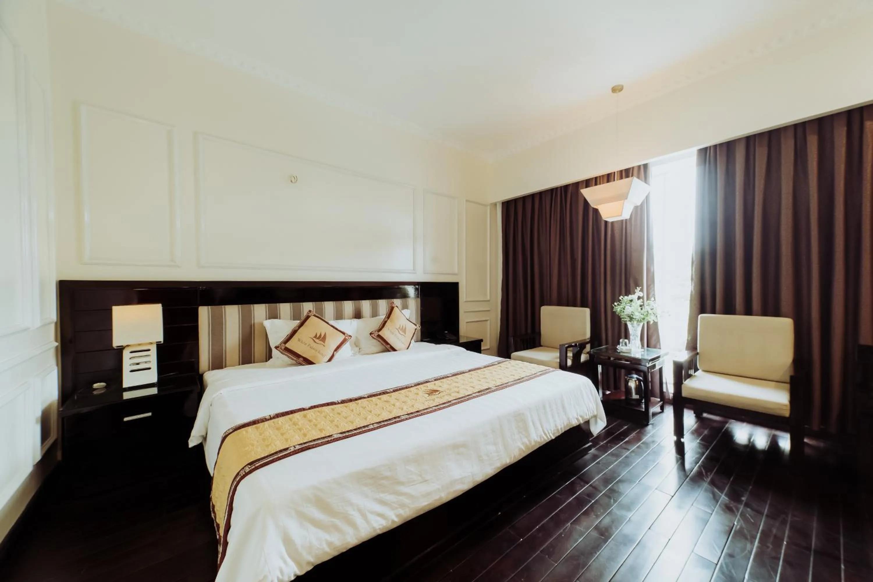 Bedroom, Bed in White Palace Thai Binh Hotel