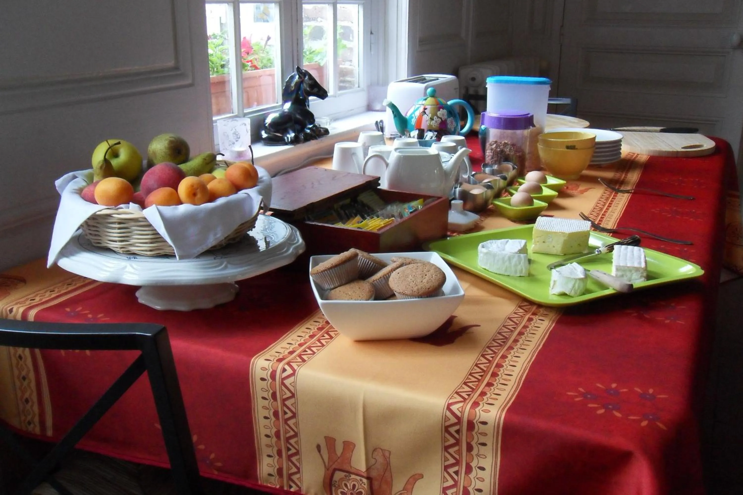 Continental breakfast in Chambres d'hôtes Manoir du Buquet