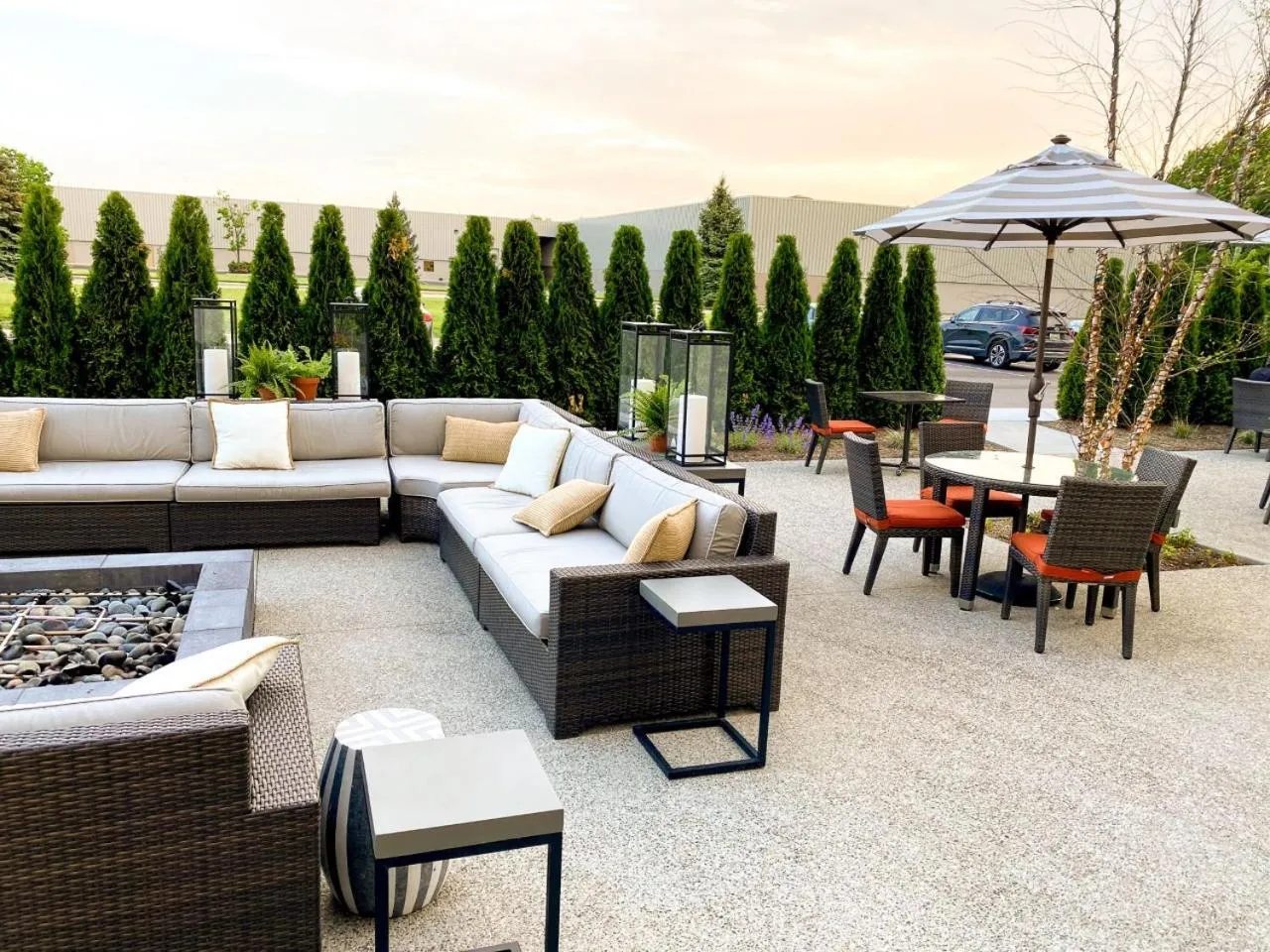 Patio in Cambria Hotel Shelby Township - Detroit Utica