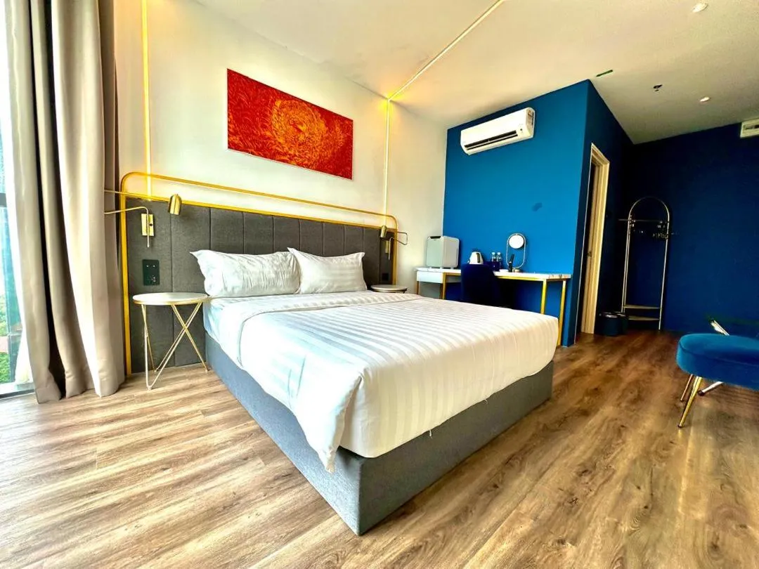 Bed in Regatta at Kozi Square Kuching